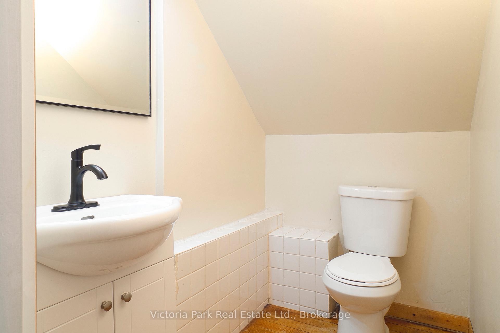 Photo 34 of 707 Rockway Drive, Kitchener — HOMEH