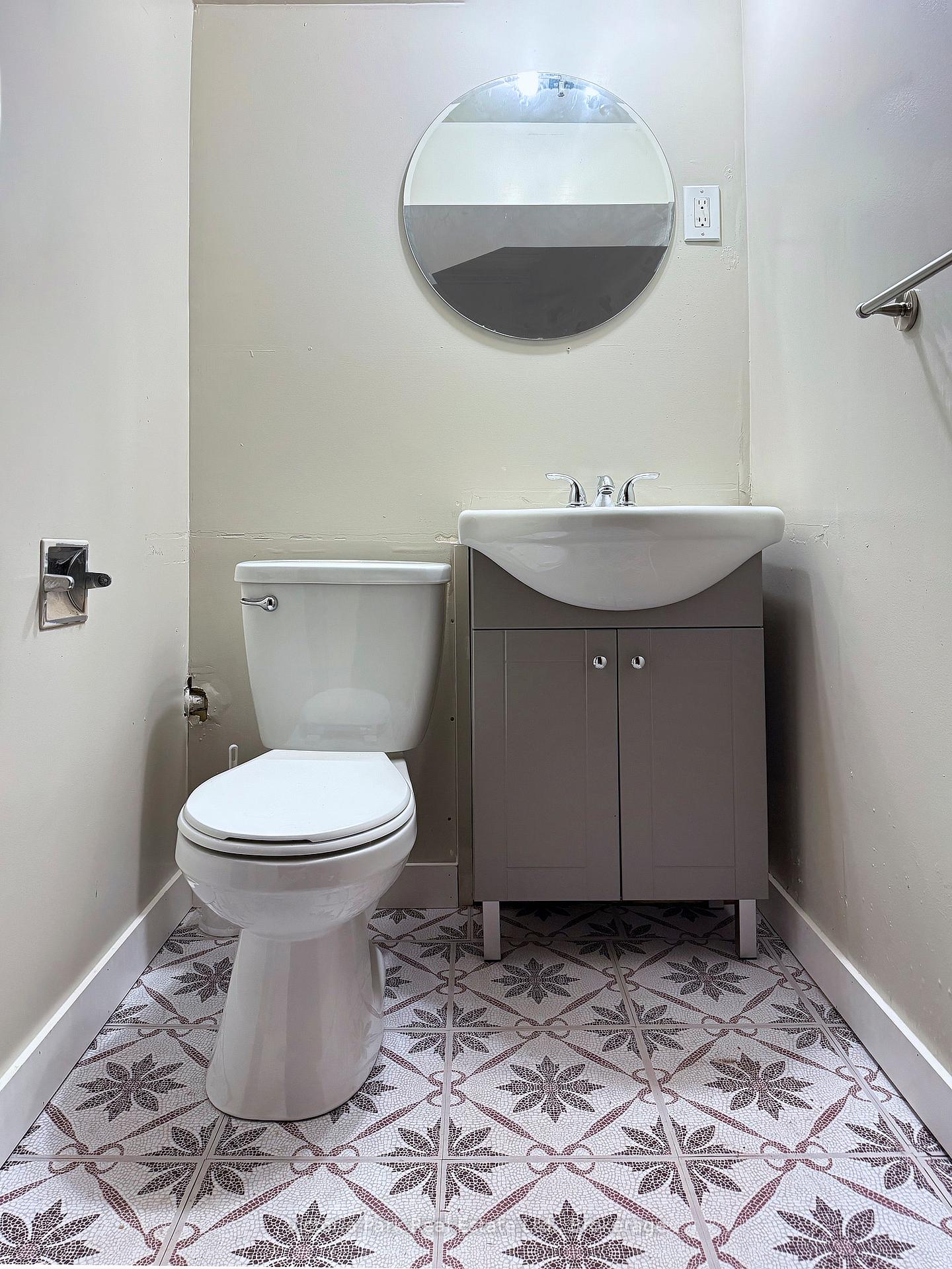 Photo 38 of 707 Rockway Drive, Kitchener — HOMEH