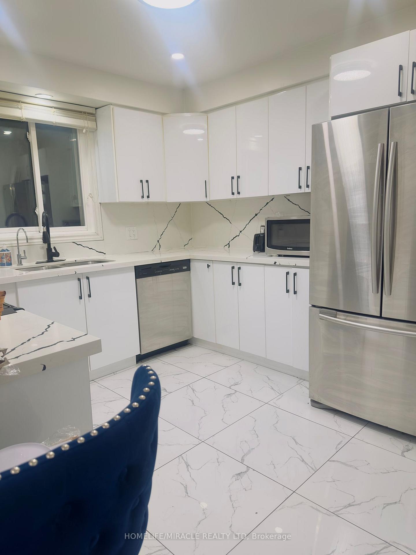 Photo 11 of Unit Upper, 37 Juanita Drive, Hamilton, Westcliffe — HOMEH