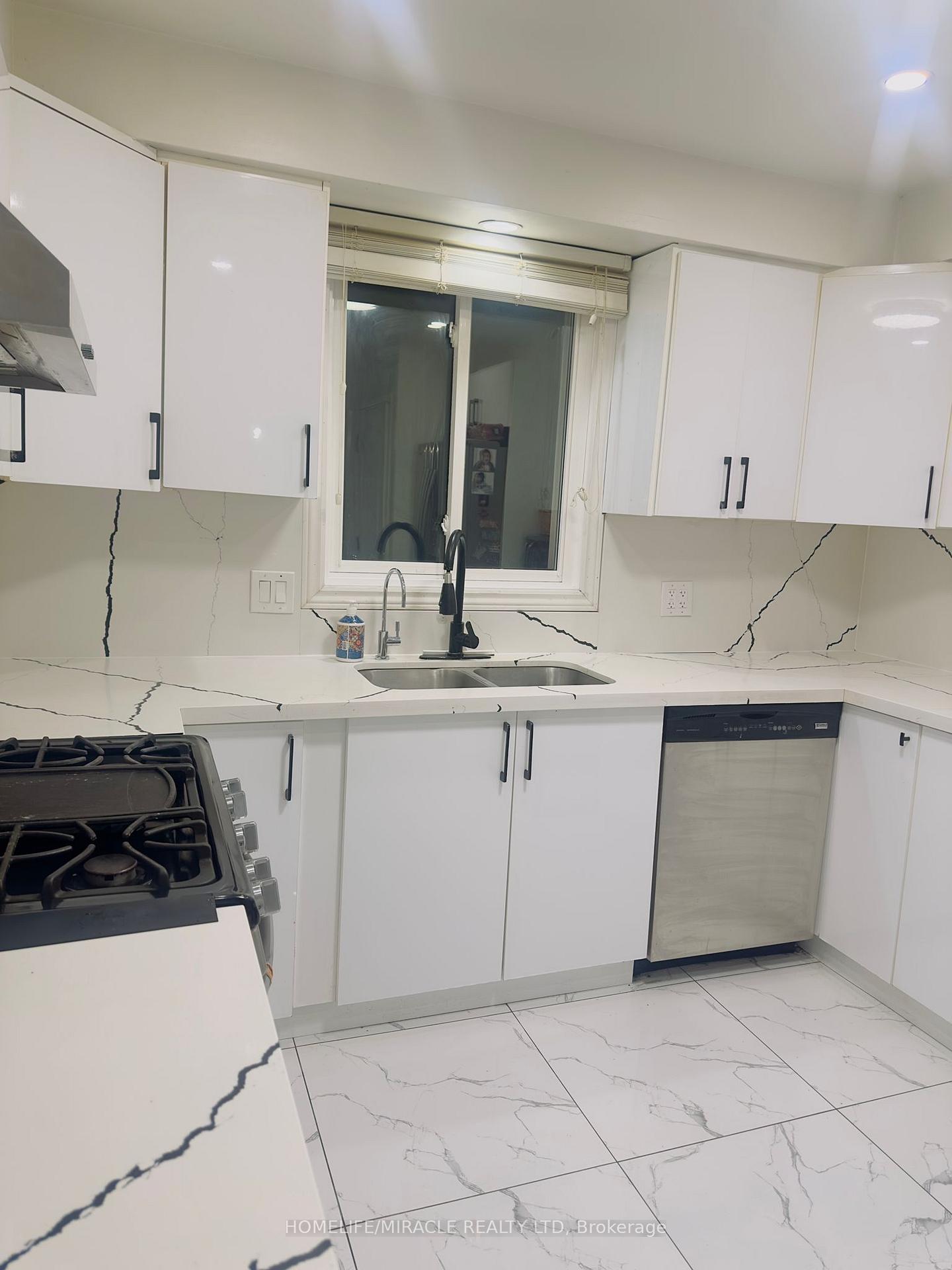 Photo 12 of Unit Upper, 37 Juanita Drive, Hamilton, Westcliffe — HOMEH