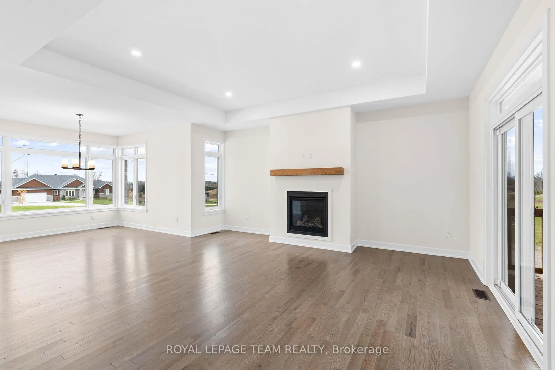 Photo 11 of 62 Hogan Drive, McNab/Braeside, Mcnab/Braeside Twps — HOMEH