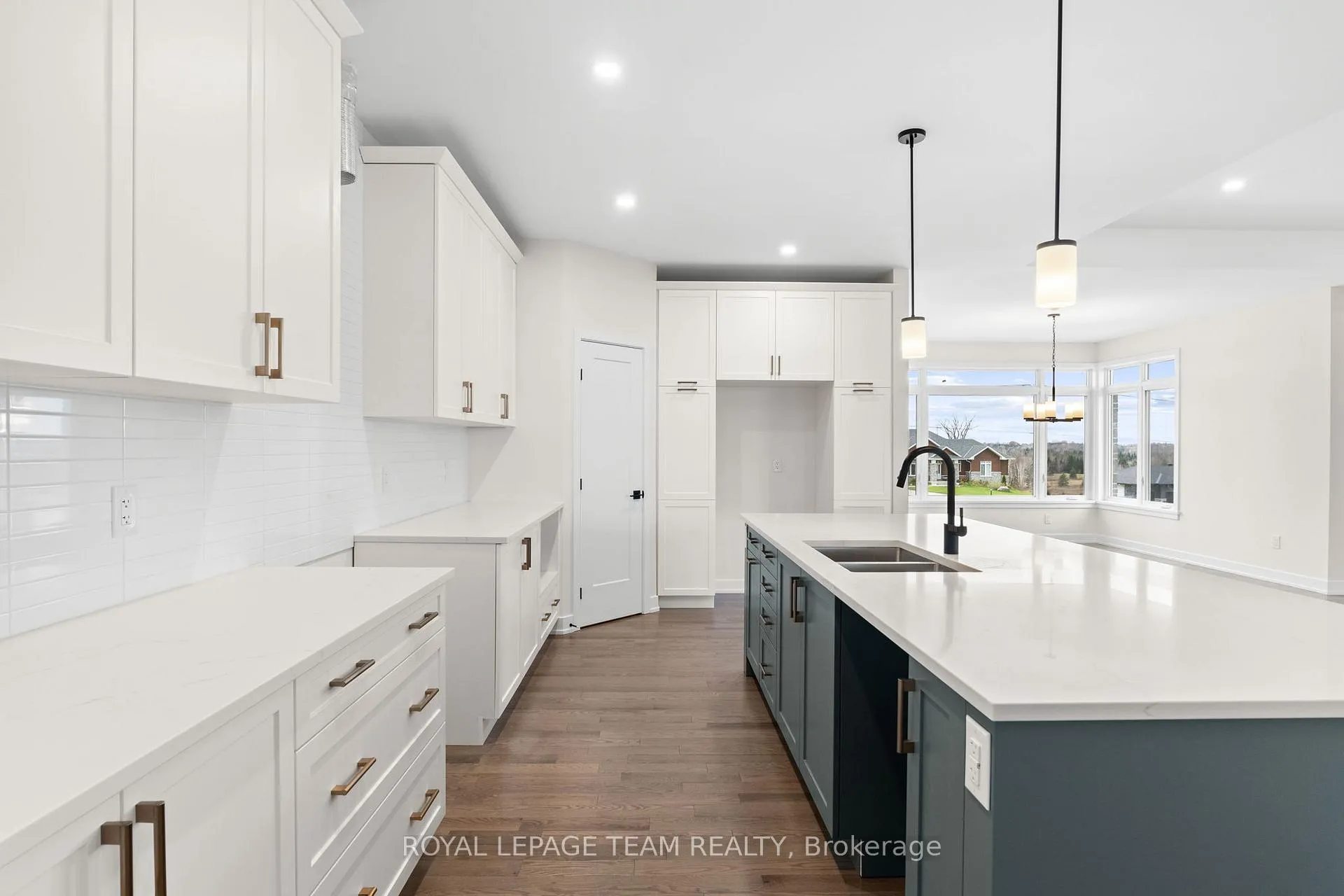 Photo 16 of 62 Hogan Drive, McNab/Braeside, Mcnab/Braeside Twps — HOMEH