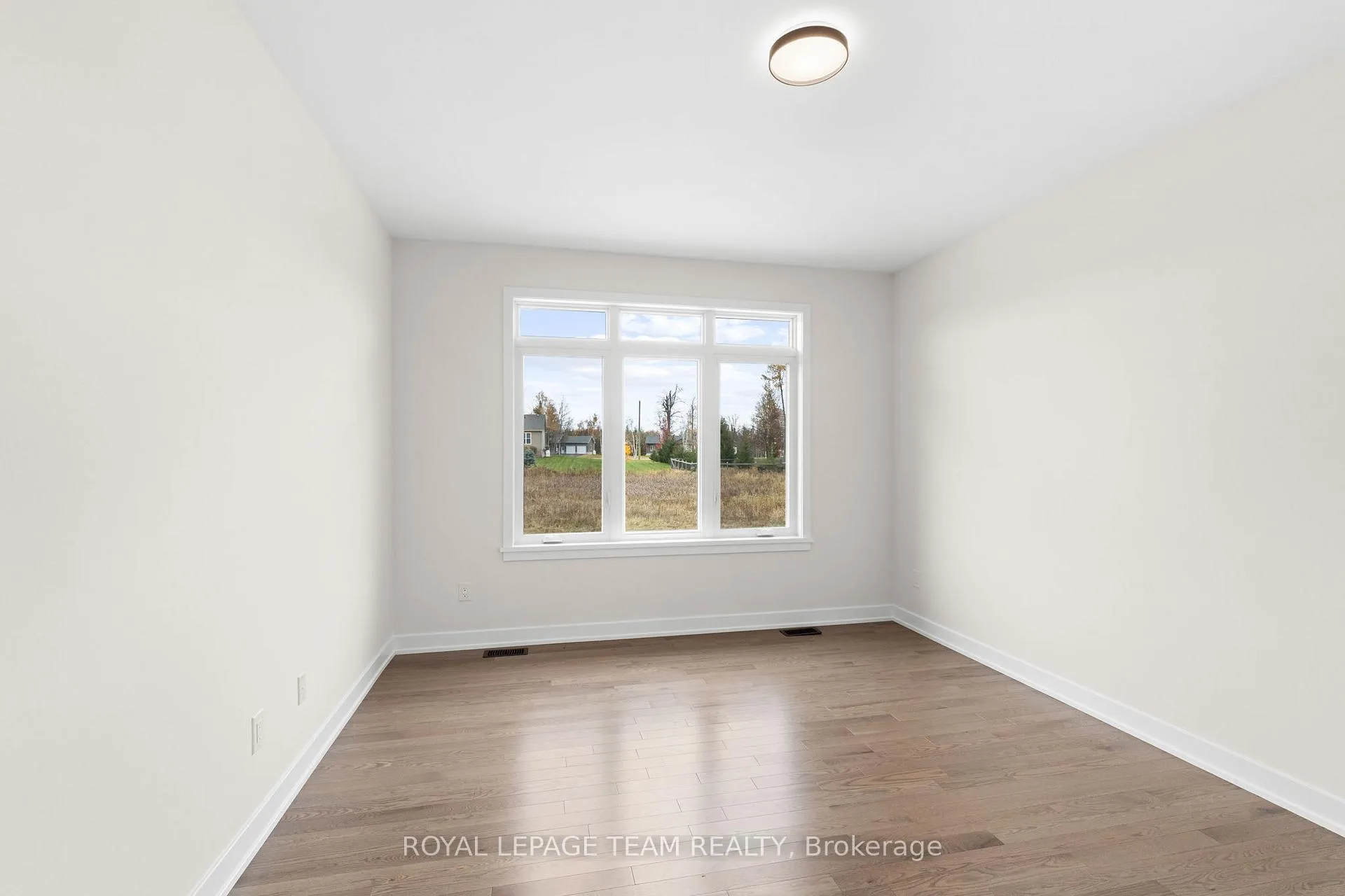 Photo 21 of 62 Hogan Drive, McNab/Braeside, Mcnab/Braeside Twps — HOMEH