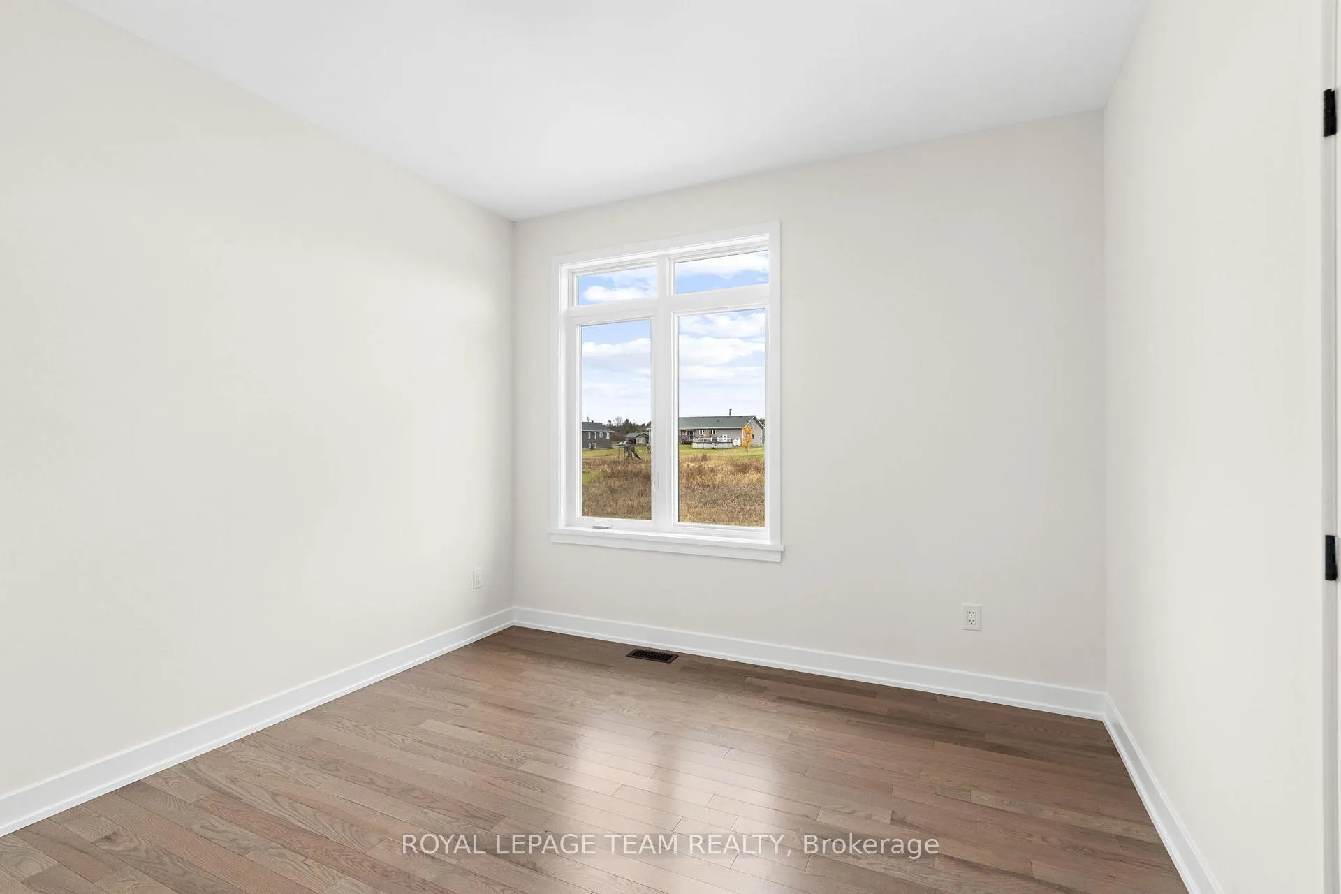 Photo 27 of 62 Hogan Drive, McNab/Braeside, Mcnab/Braeside Twps — HOMEH