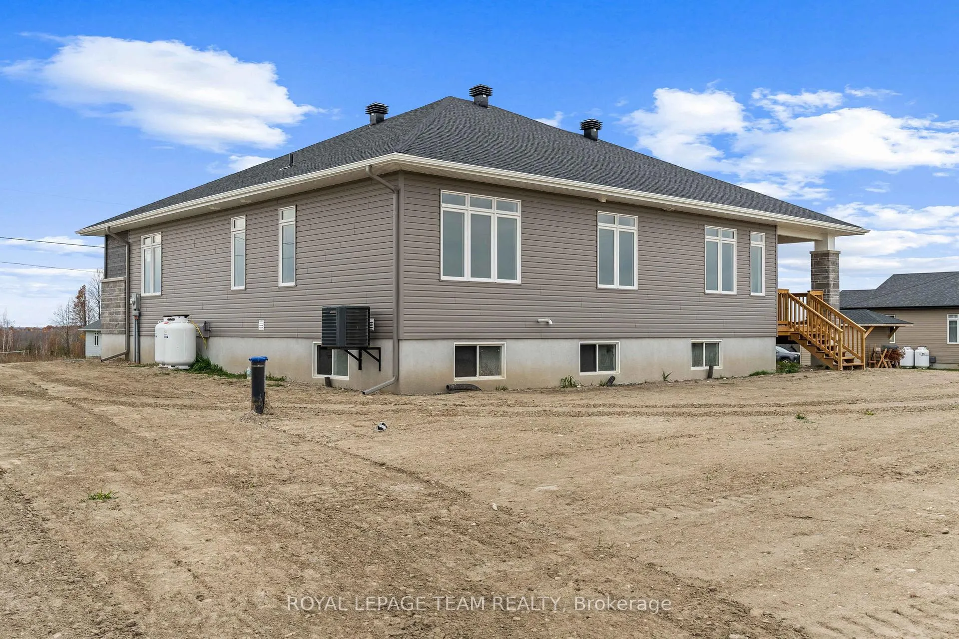 Photo 36 of 62 Hogan Drive, McNab/Braeside, Mcnab/Braeside Twps — HOMEH