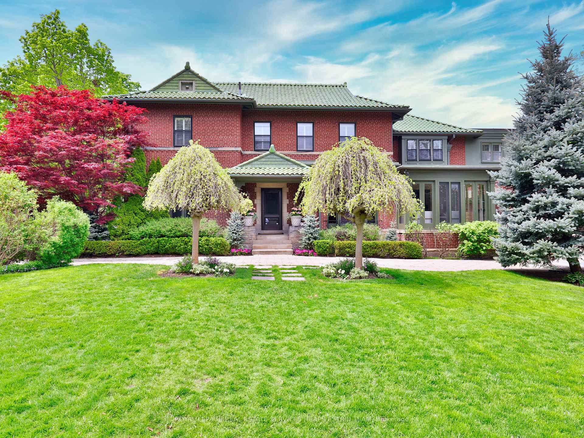 Front of 133, 135 & 139 Hudson Drive