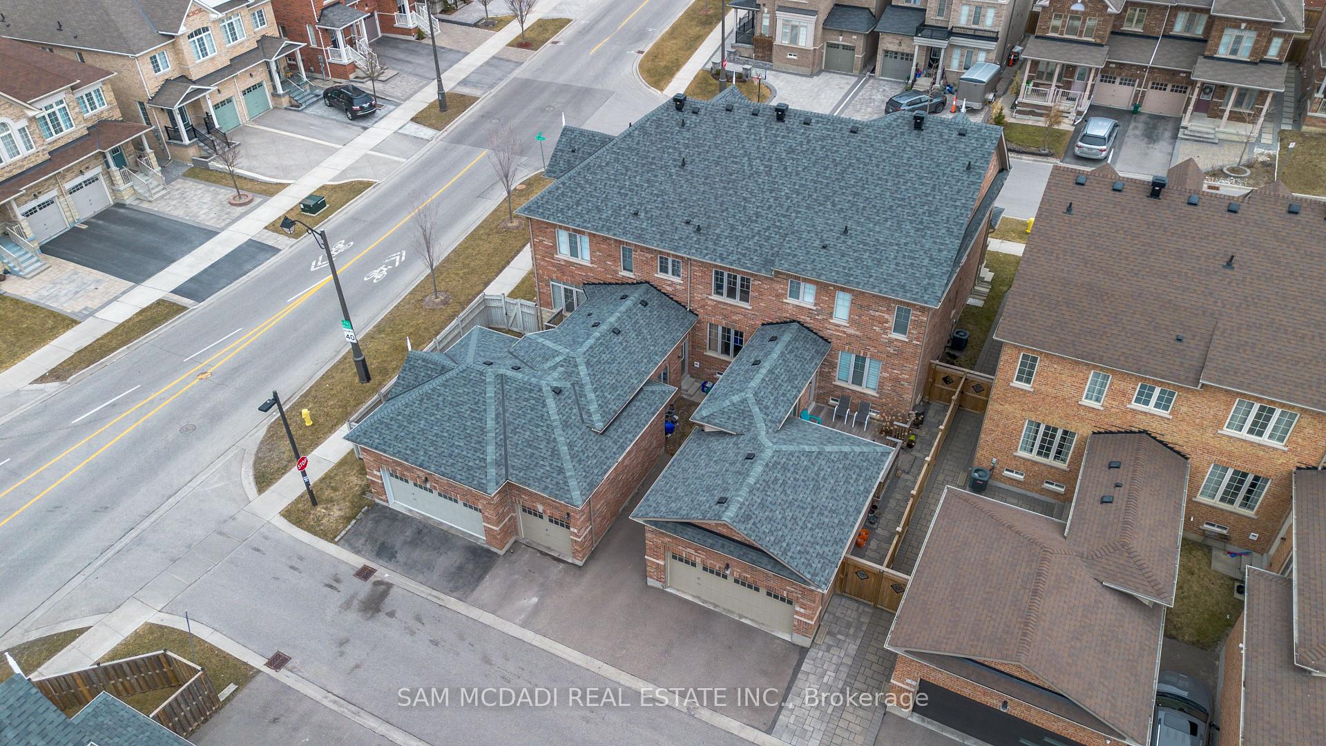 Photo 10 of 3 Henry Bauer Avenue, Markham, Berczy — HOMEH
