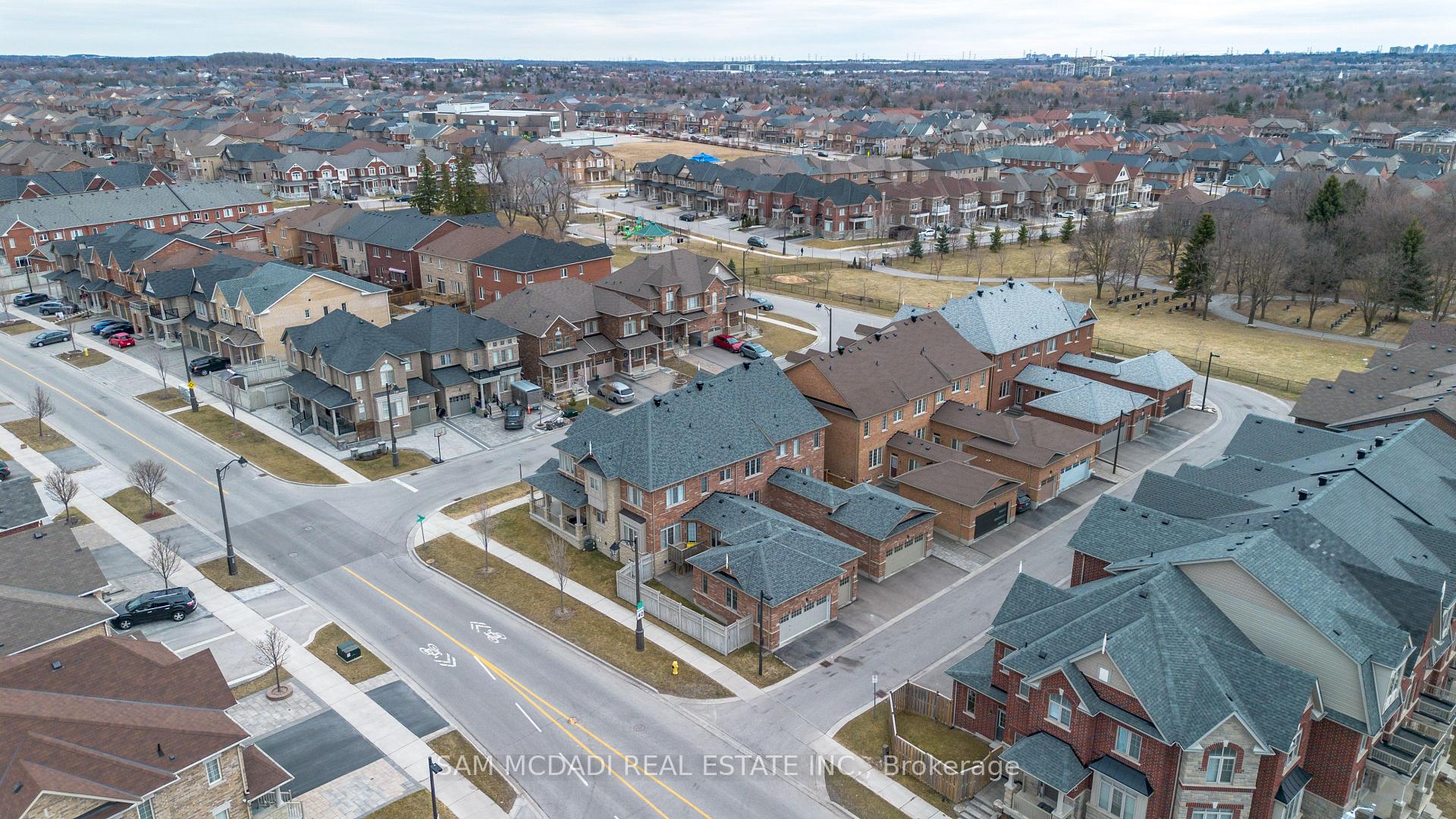 Photo 12 of 3 Henry Bauer Avenue, Markham, Berczy — HOMEH