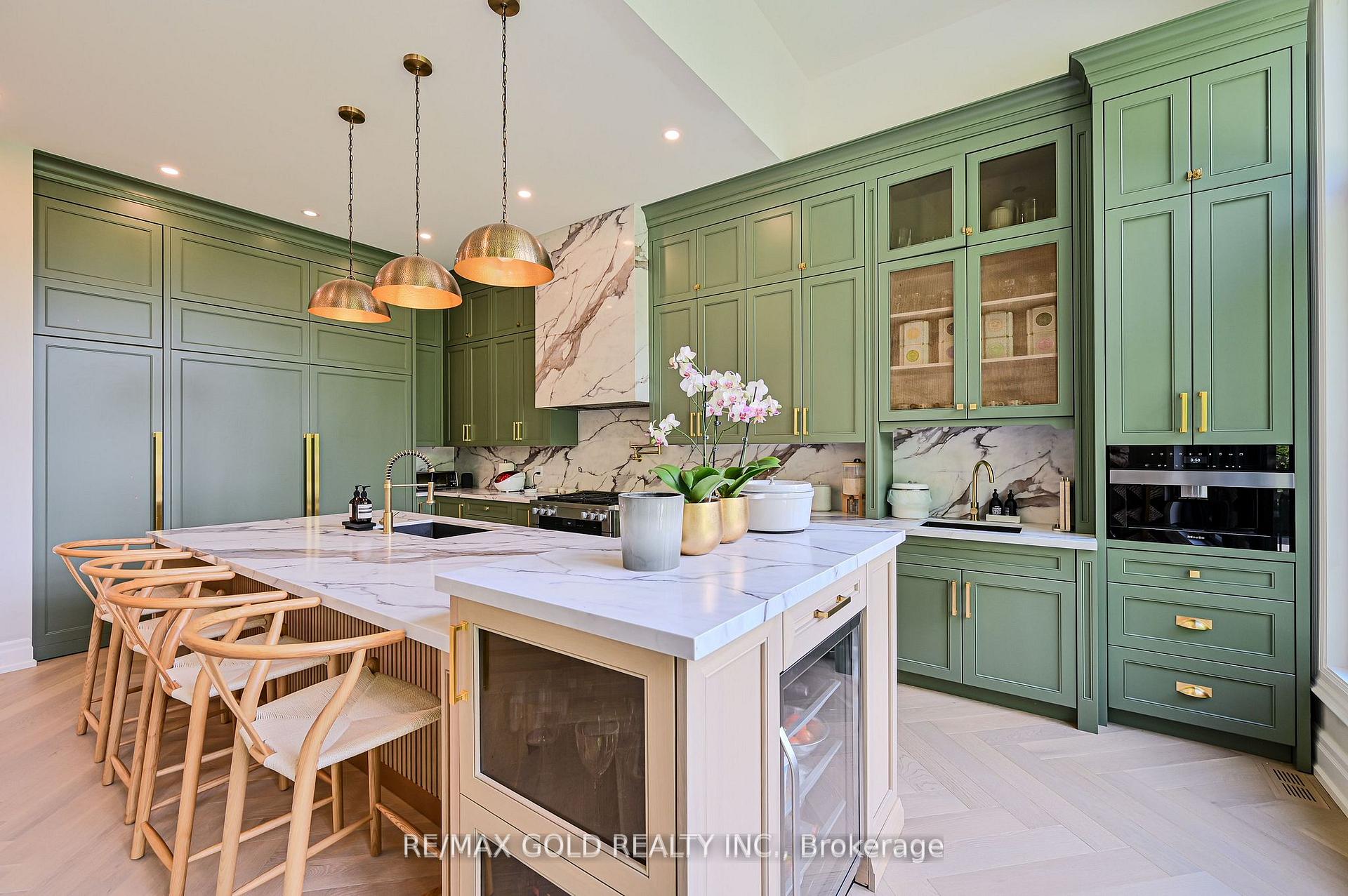 Photo 13 of 48 Sylvadene Parkway, Vaughan, East Woodbridge — HOMEH