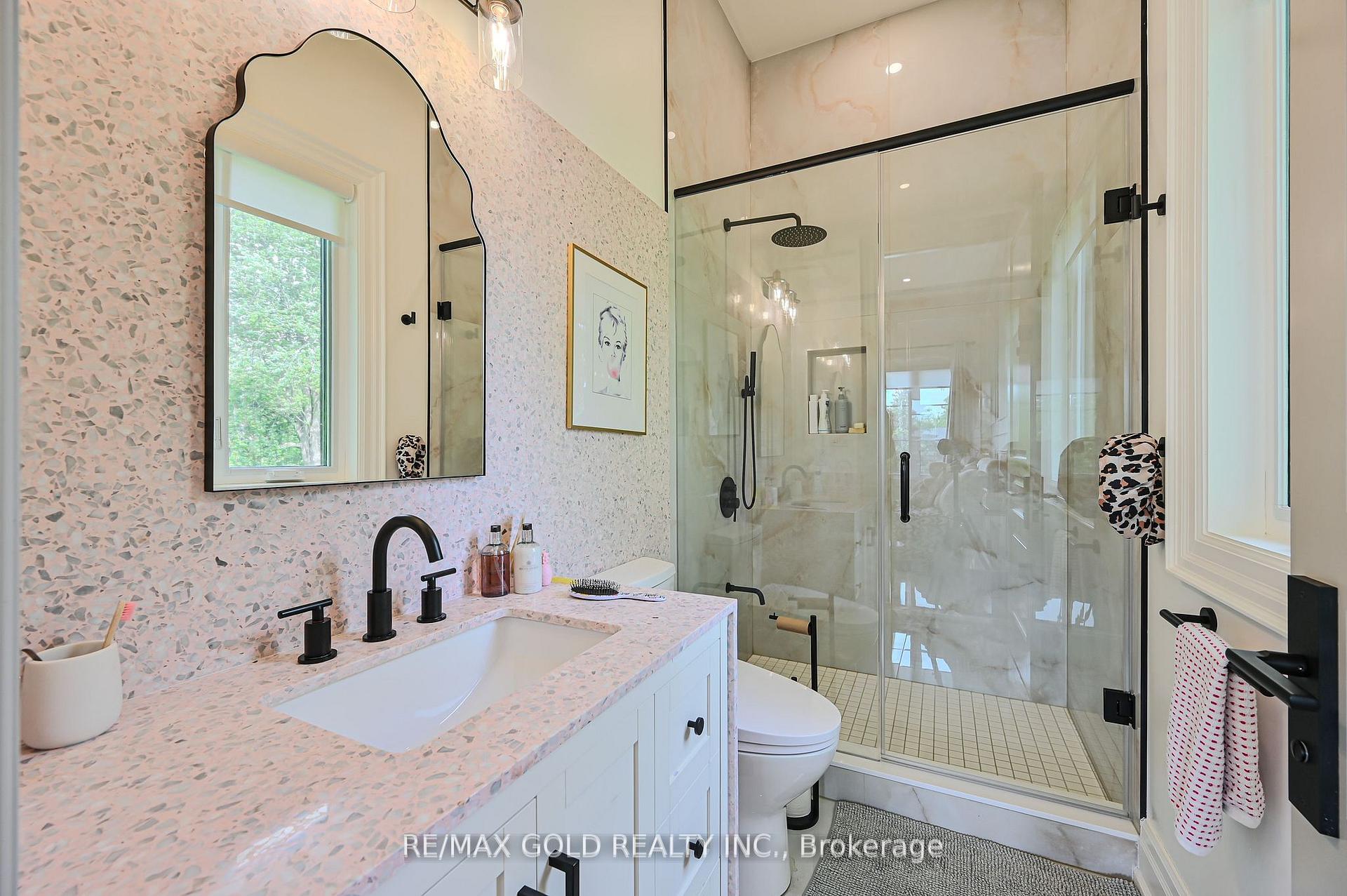 Photo 6 of 48 Sylvadene Parkway, Vaughan, East Woodbridge — HOMEH