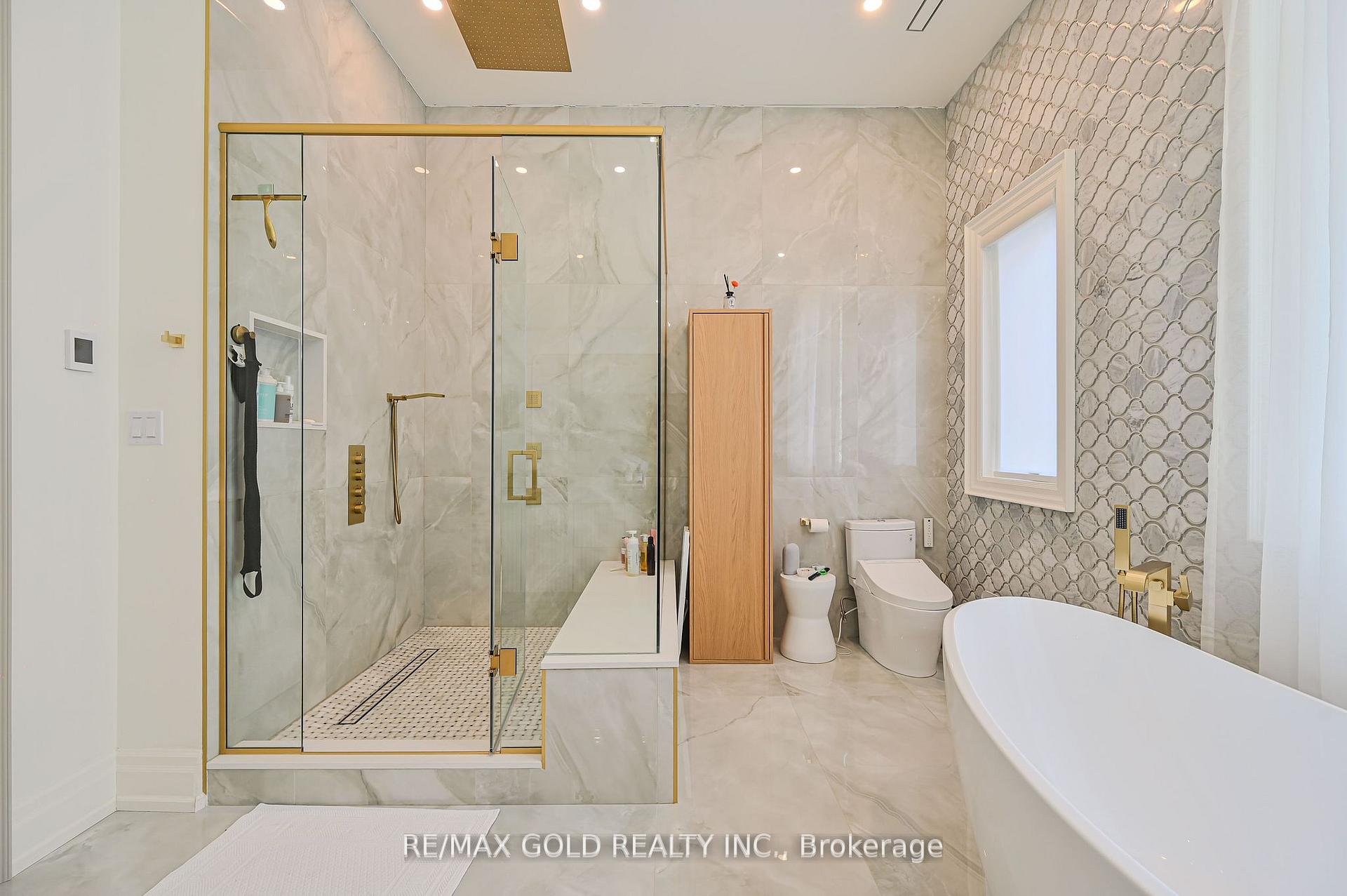 Photo 17 of 48 Sylvadene Parkway, Vaughan, East Woodbridge — HOMEH