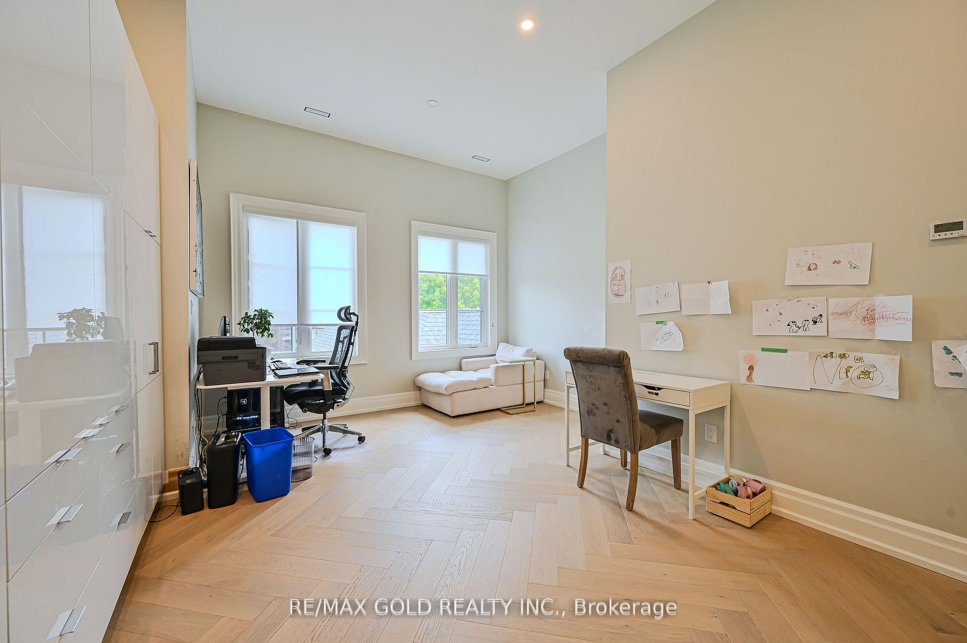 Photo 7 of 48 Sylvadene Parkway, Vaughan, East Woodbridge — HOMEH