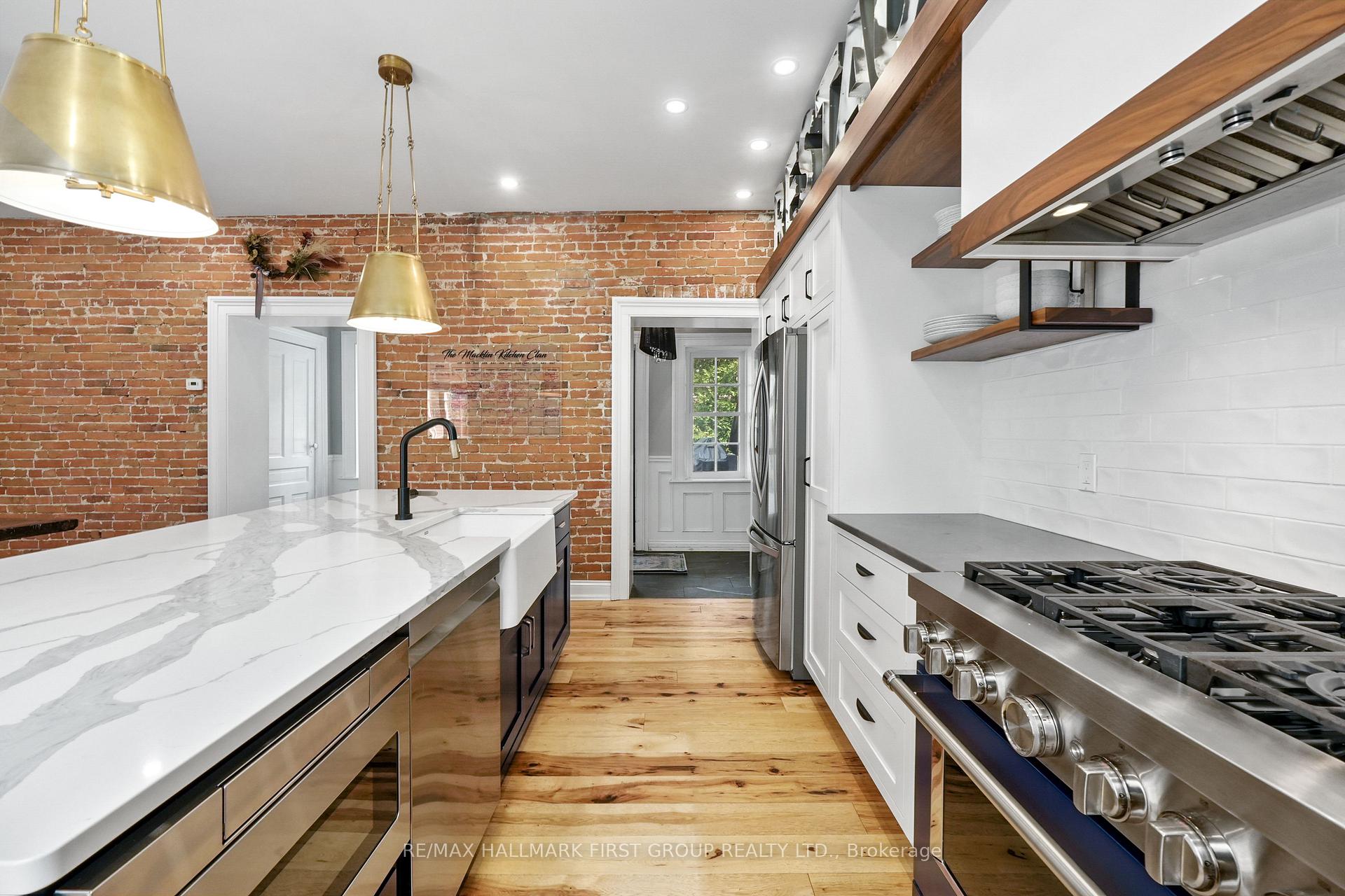 Photo 5 of 308 Henry Street, Cobourg — HOMEH