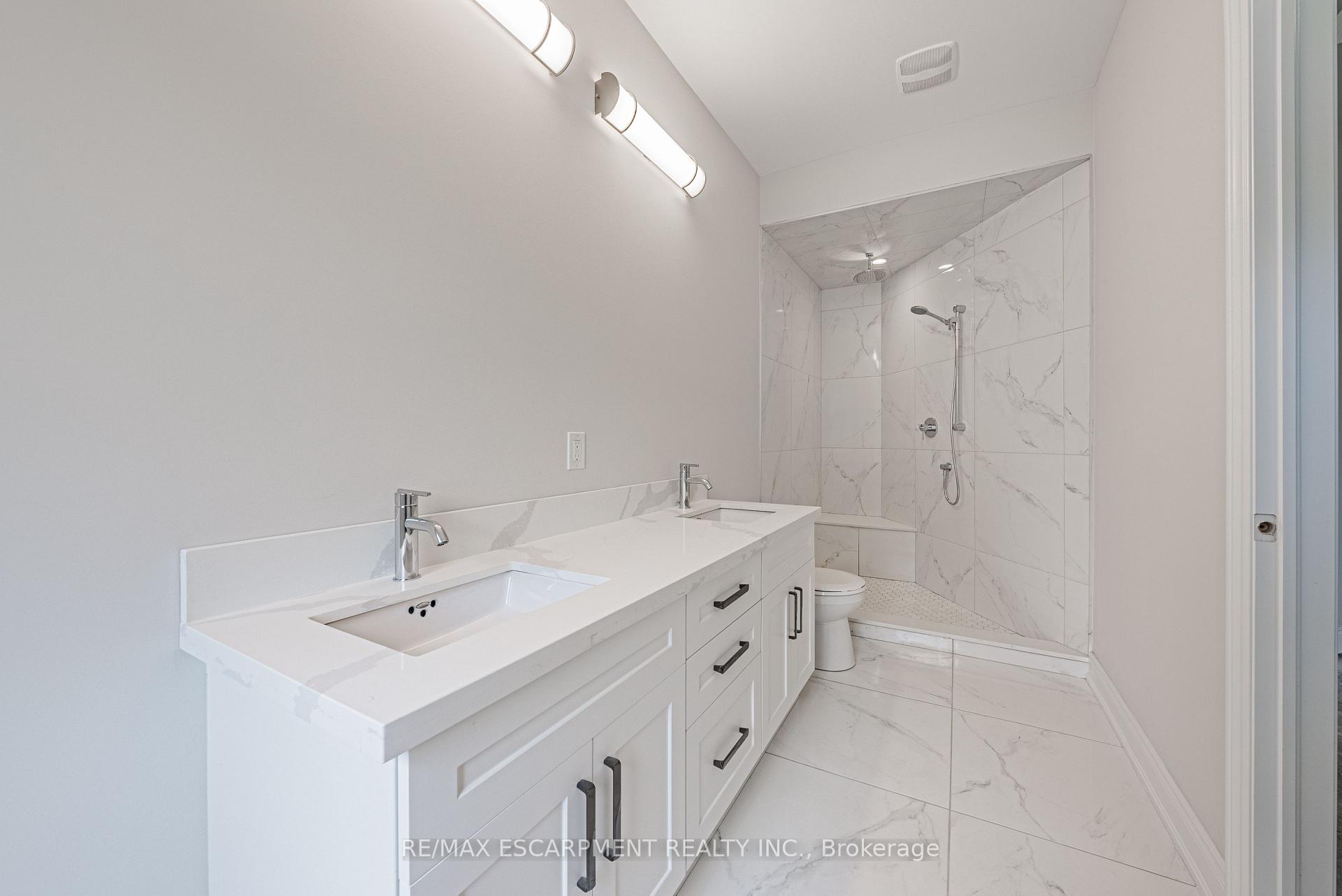 Photo 15 of 60 Cesar Place, Hamilton, Ancaster — HOMEH