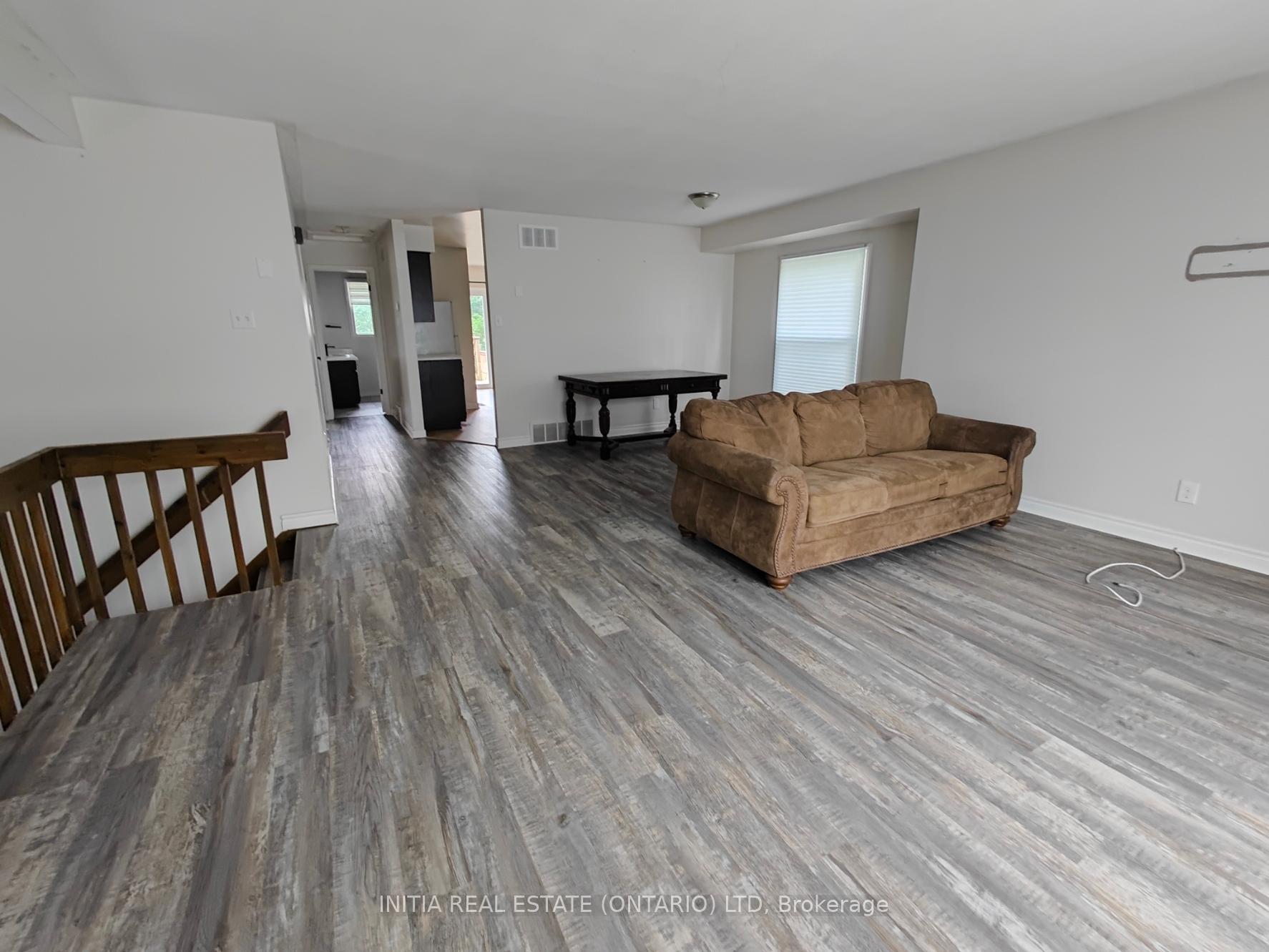 Photo 8 of 152 Wellington Street, Lucan Biddulph, Lucan — HOMEH