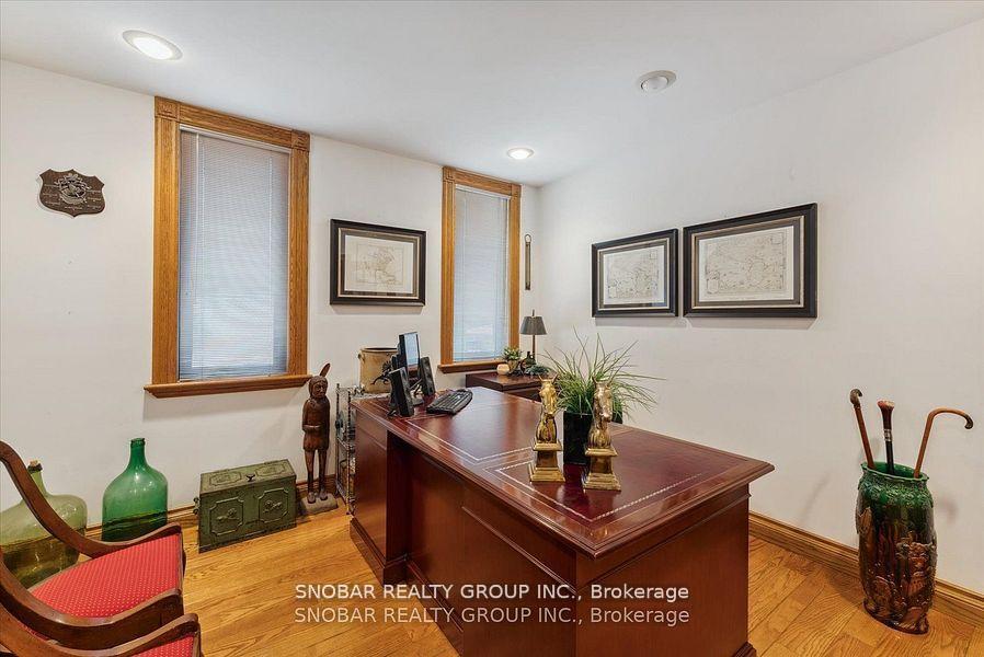 Photo 15 of 5 Weston Wood Road, Etobicoke, Humber Heights — HOMEH