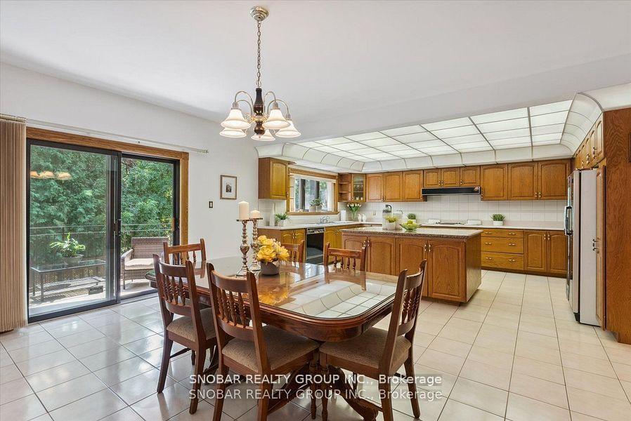 Photo 7 of 5 Weston Wood Road, Etobicoke, Humber Heights — HOMEH