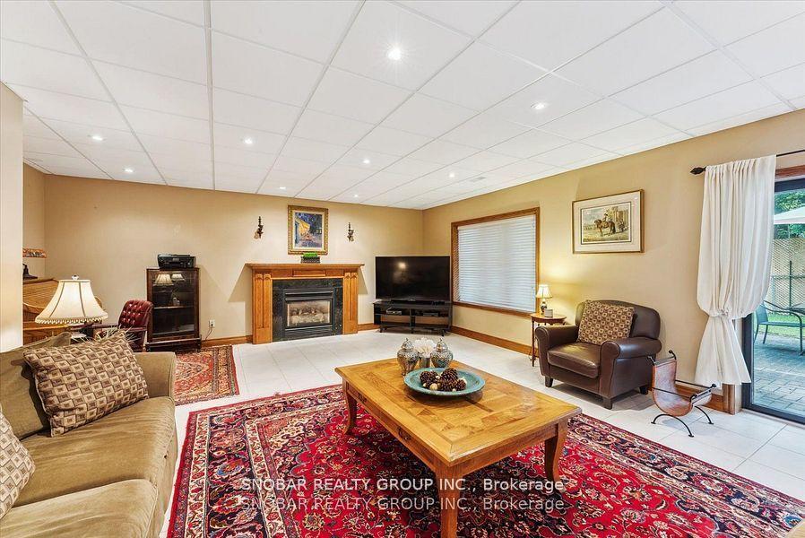 Photo 18 of 5 Weston Wood Road, Etobicoke, Humber Heights — HOMEH