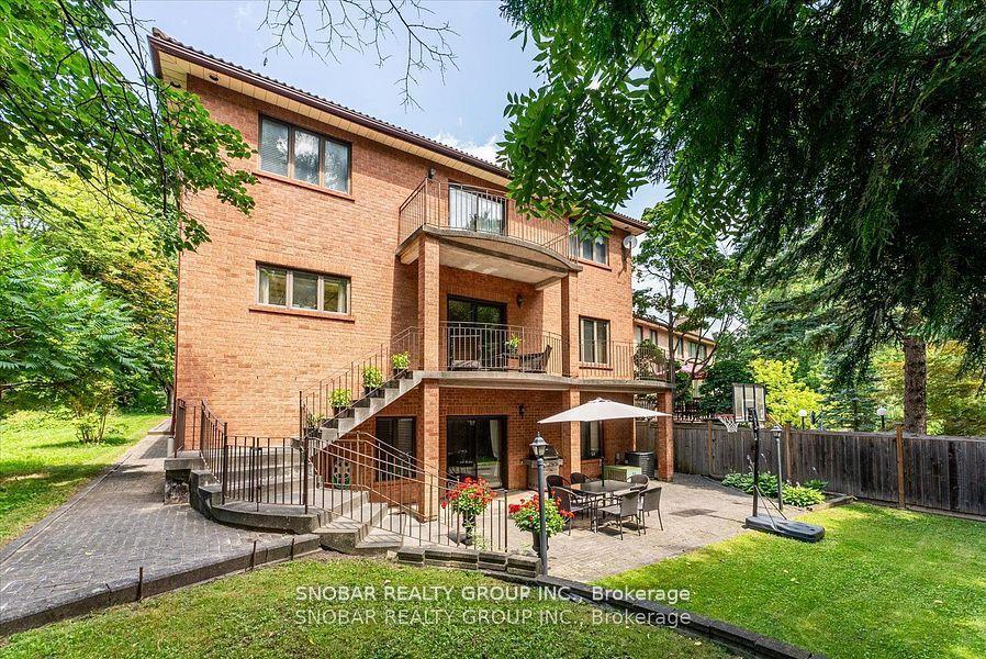 Photo 27 of 5 Weston Wood Road, Etobicoke, Humber Heights — HOMEH