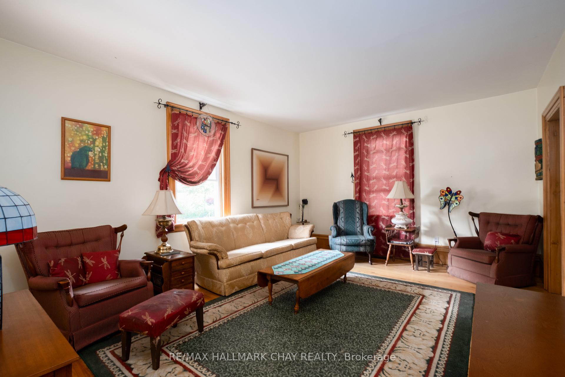 Photo 6 of 929 Yonge Street, Barrie, Rural Barrie Southeast — HOMEH