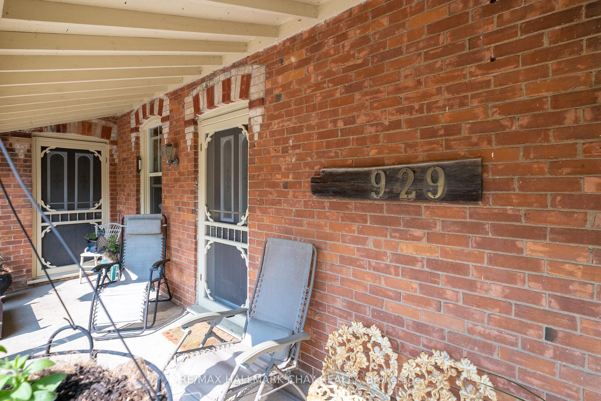 Photo 20 of 929 Yonge Street, Barrie, Rural Barrie Southeast — HOMEH