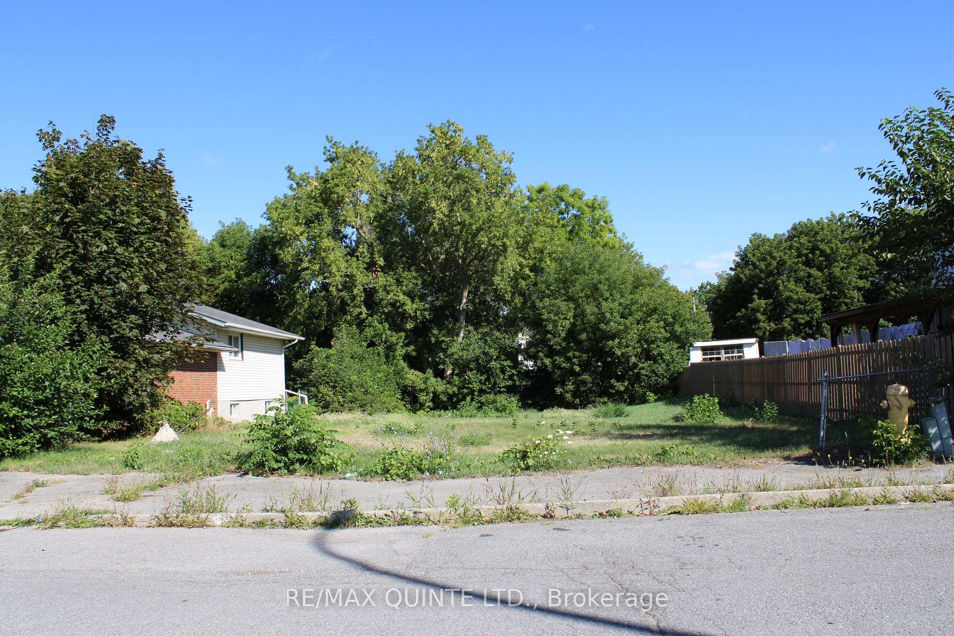 Photo 1 of 2 Panelas Crescent, Quinte West, Trenton Ward — HOMEH