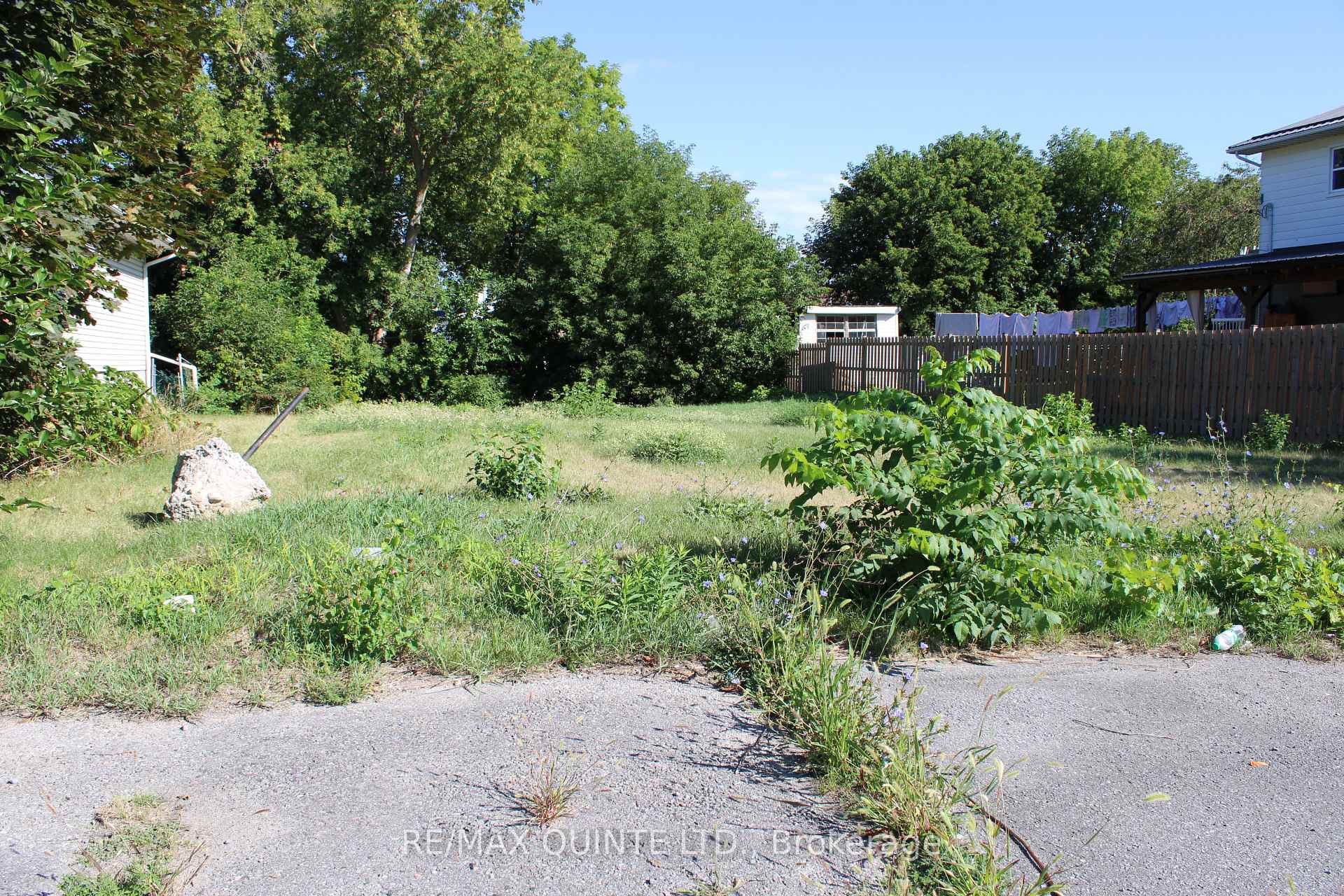 Photo 4 of 2 Panelas Crescent, Quinte West, Trenton Ward — HOMEH