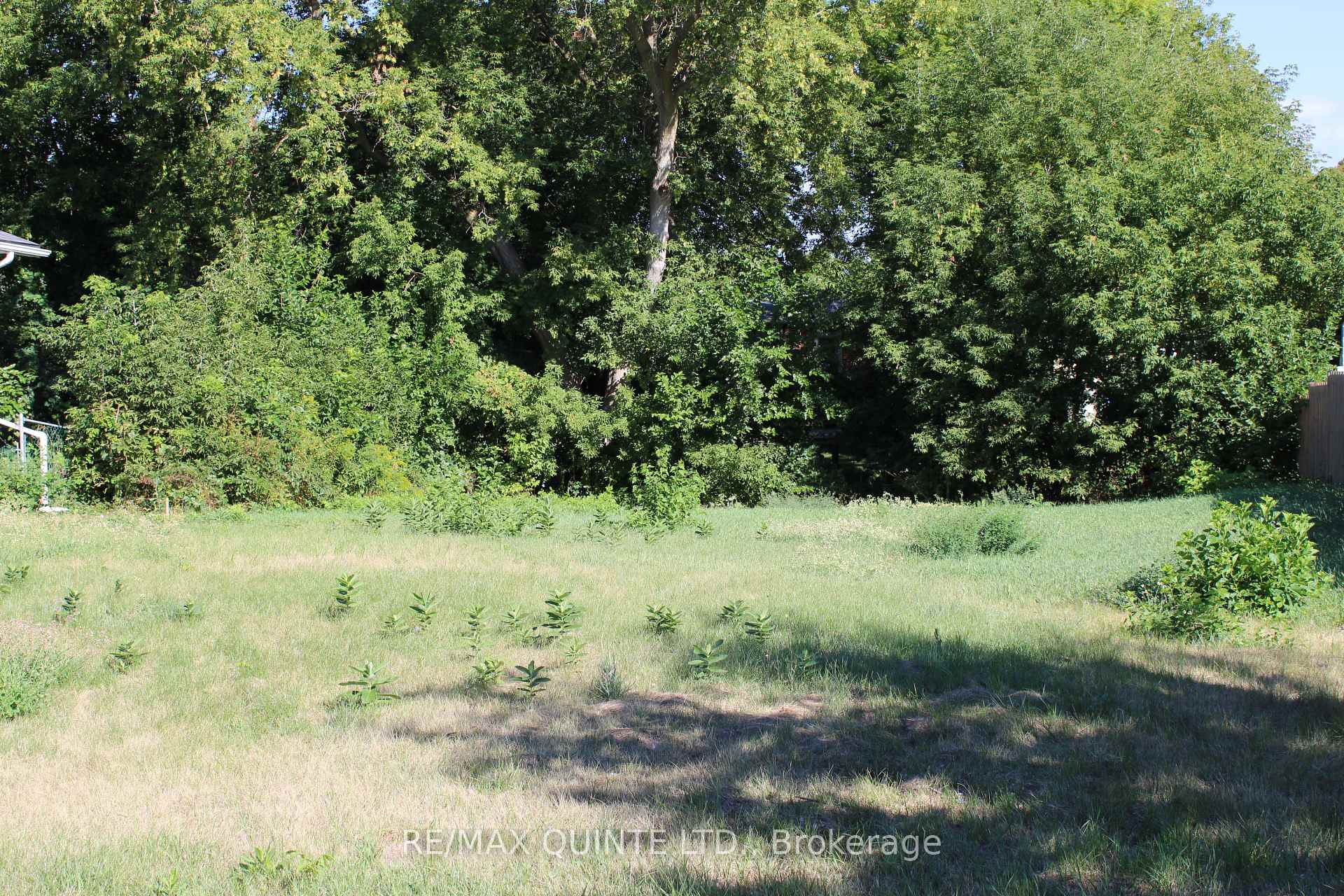 Photo 5 of 2 Panelas Crescent, Quinte West, Trenton Ward — HOMEH