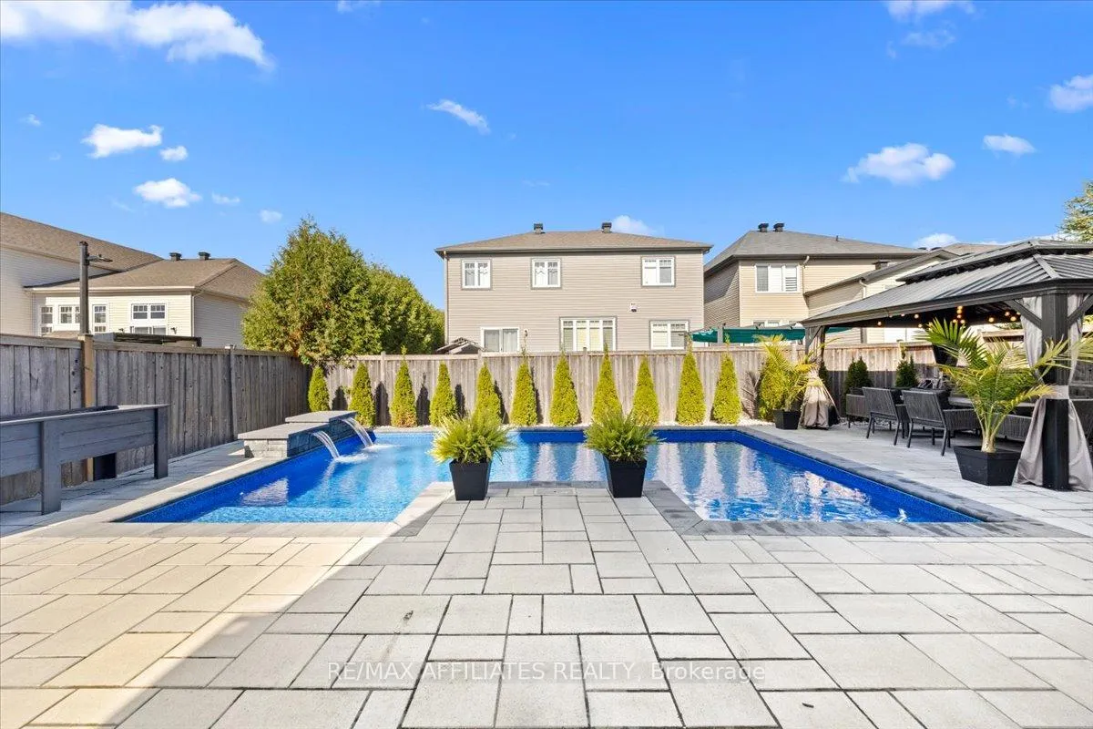 Photo 3 of 308 Equine Way, Ottawa, Kanata - Emerald Meadows/Trailwest — HOMEH