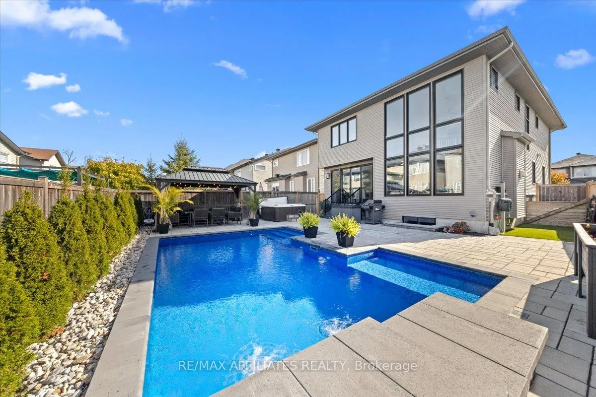Photo 4 of 308 Equine Way, Ottawa, Kanata - Emerald Meadows/Trailwest — HOMEH