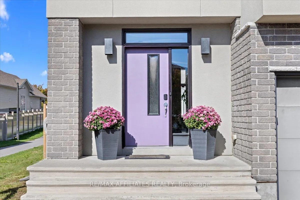 Photo 5 of 308 Equine Way, Ottawa, Kanata - Emerald Meadows/Trailwest — HOMEH