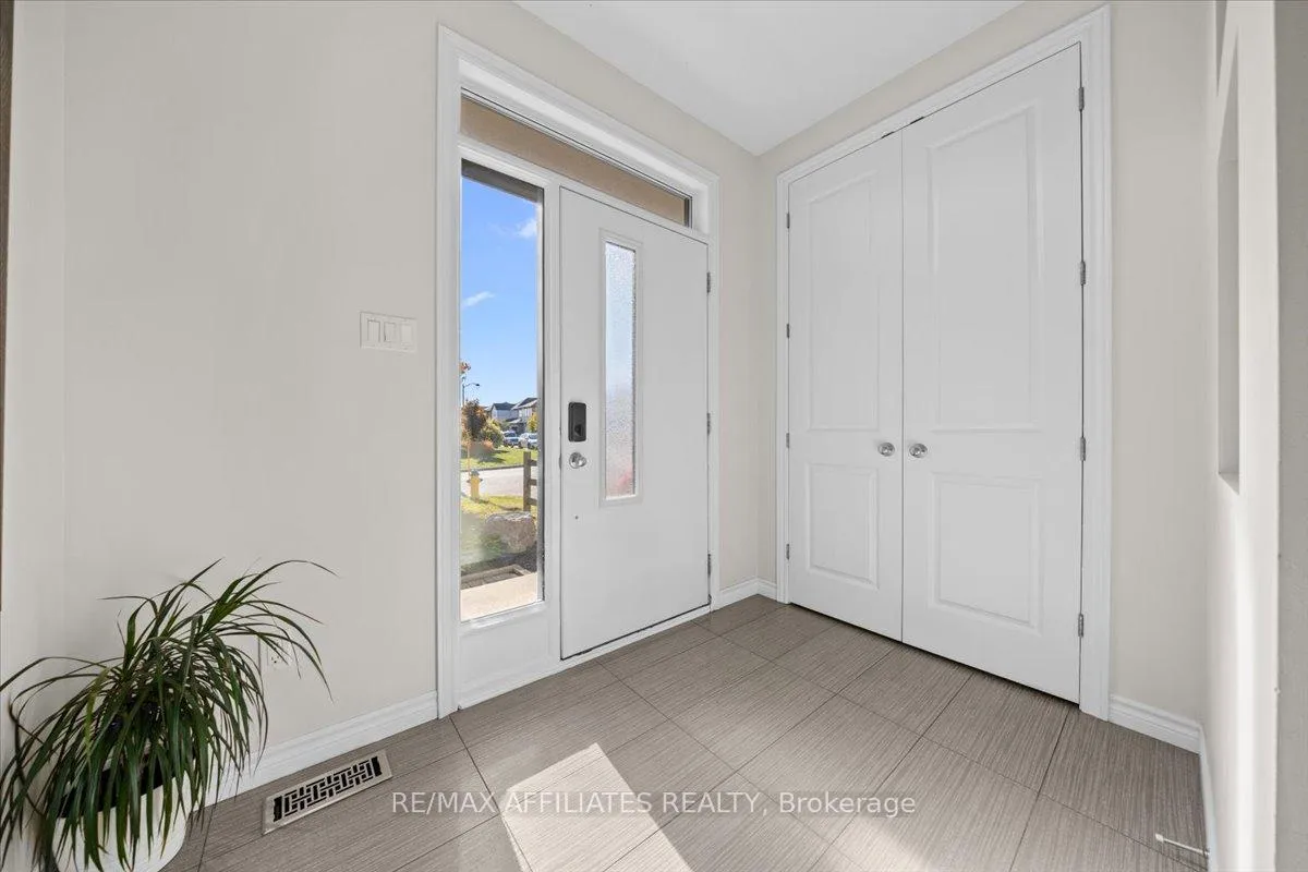 Photo 7 of 308 Equine Way, Ottawa, Kanata - Emerald Meadows/Trailwest — HOMEH