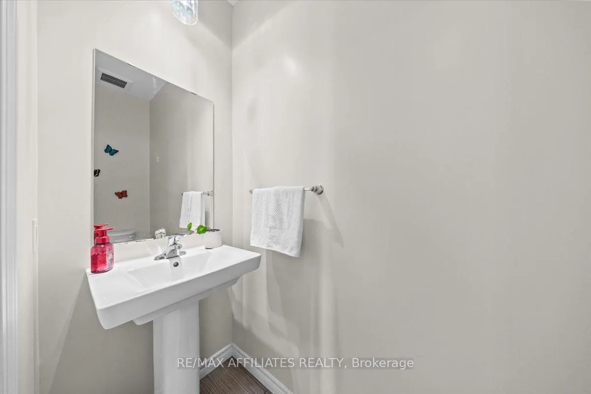 Photo 21 of 308 Equine Way, Ottawa, Kanata - Emerald Meadows/Trailwest — HOMEH