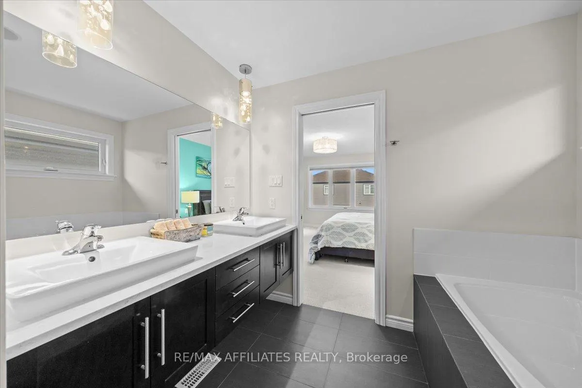 Photo 36 of 308 Equine Way, Ottawa, Kanata - Emerald Meadows/Trailwest — HOMEH