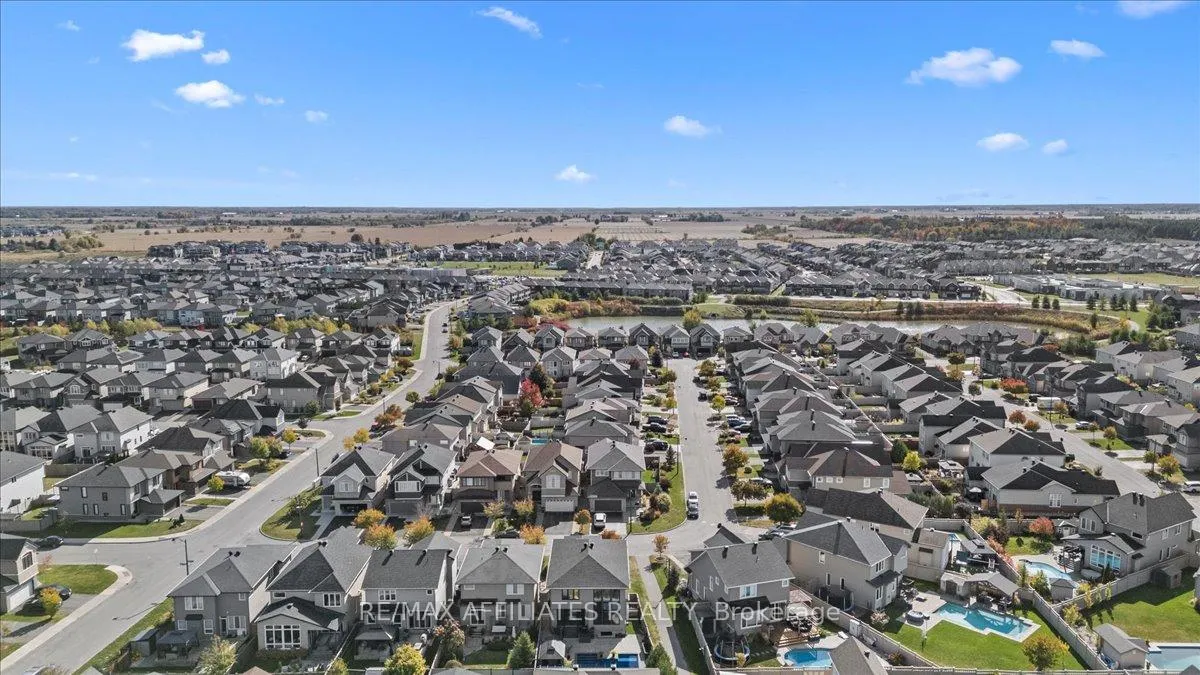Photo 43 of 308 Equine Way, Ottawa, Kanata - Emerald Meadows/Trailwest — HOMEH