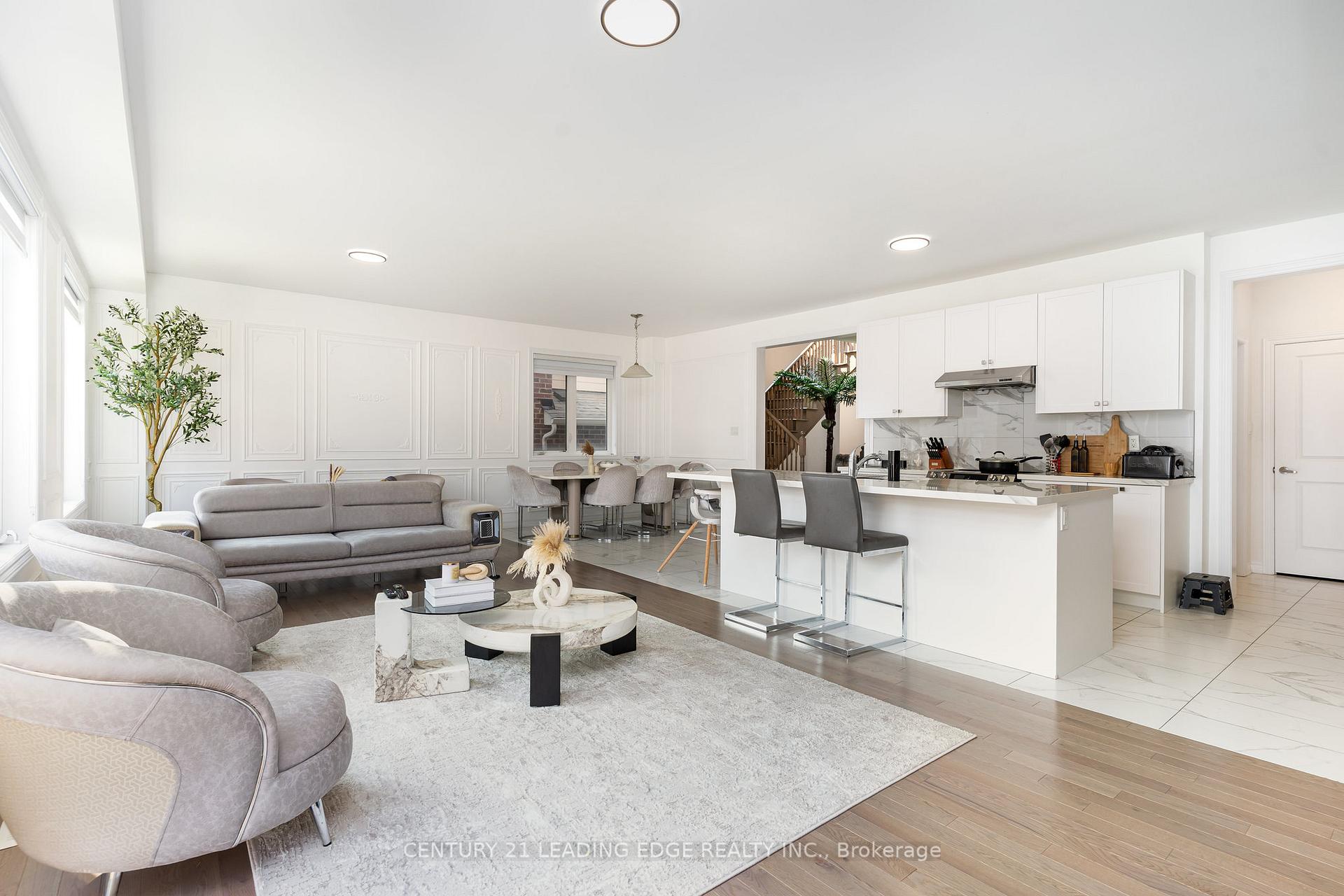 Photo 3 of 35 Petch Avenue, Caledon, Rural Caledon — HOMEH