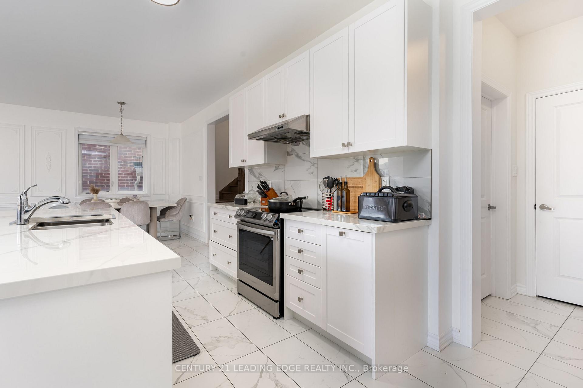 Photo 9 of 35 Petch Avenue, Caledon, Rural Caledon — HOMEH
