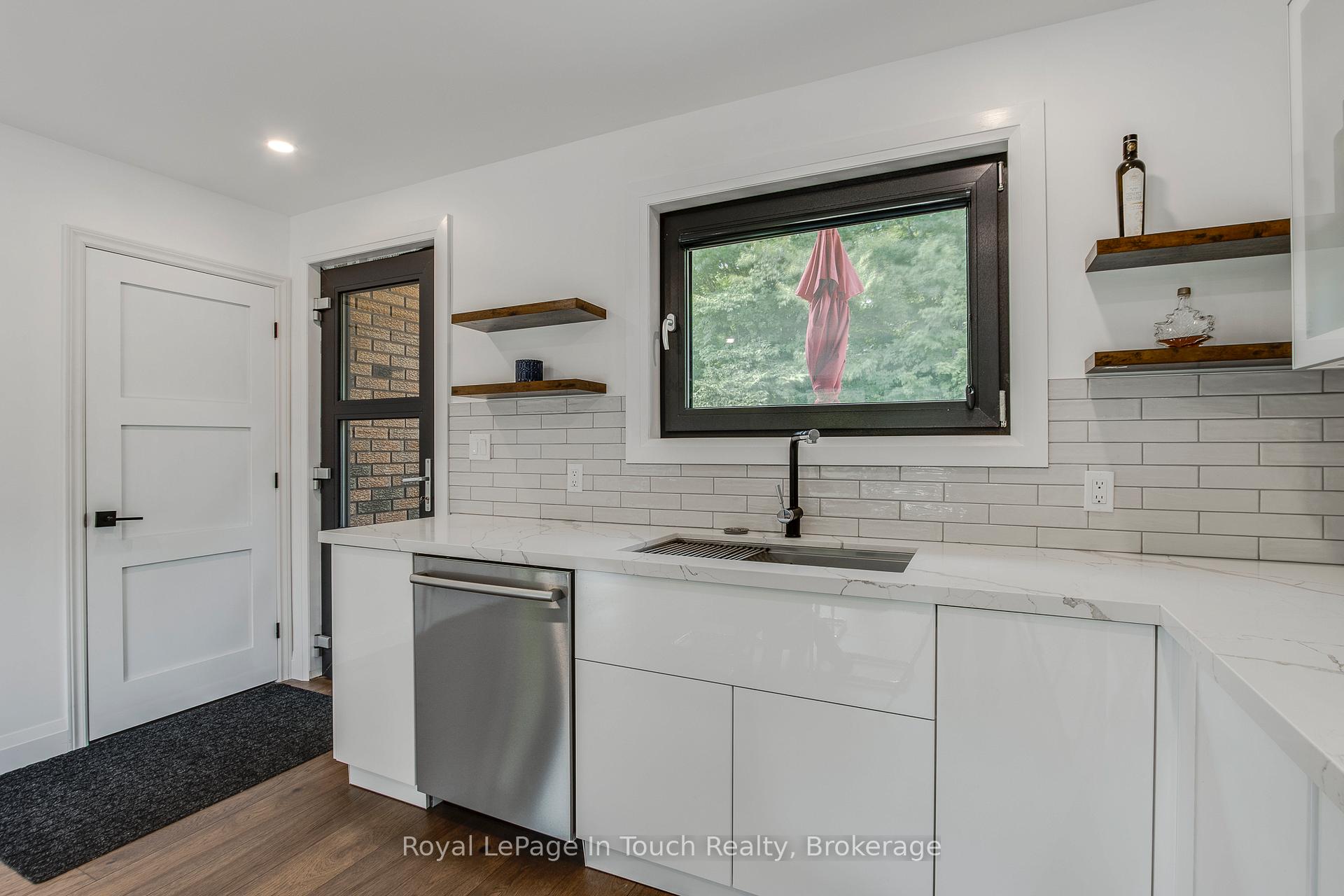 Photo 9 of 26 Glen Cedar Drive, Tiny, Rural Tiny — HOMEH