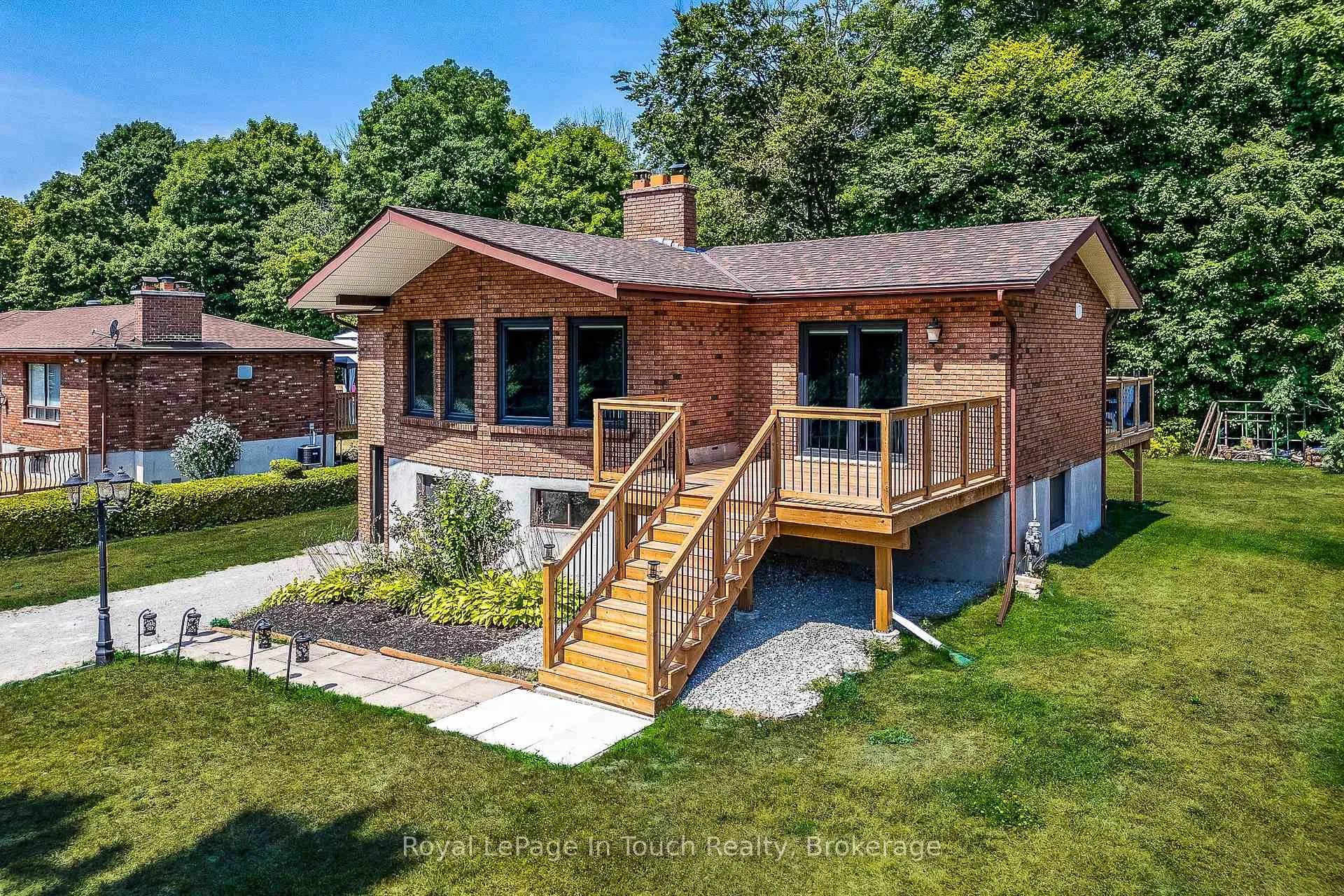 Photo 1 of 26 Glen Cedar Drive, Tiny, Rural Tiny — HOMEH
