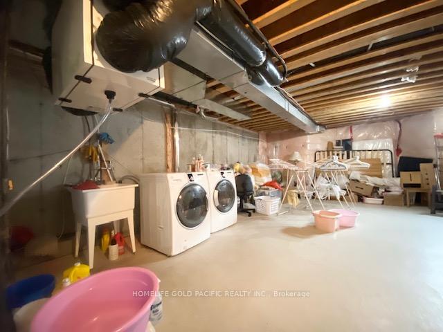 Photo 4 of 81 Beckett Avenue, Markham, Berczy — HOMEH