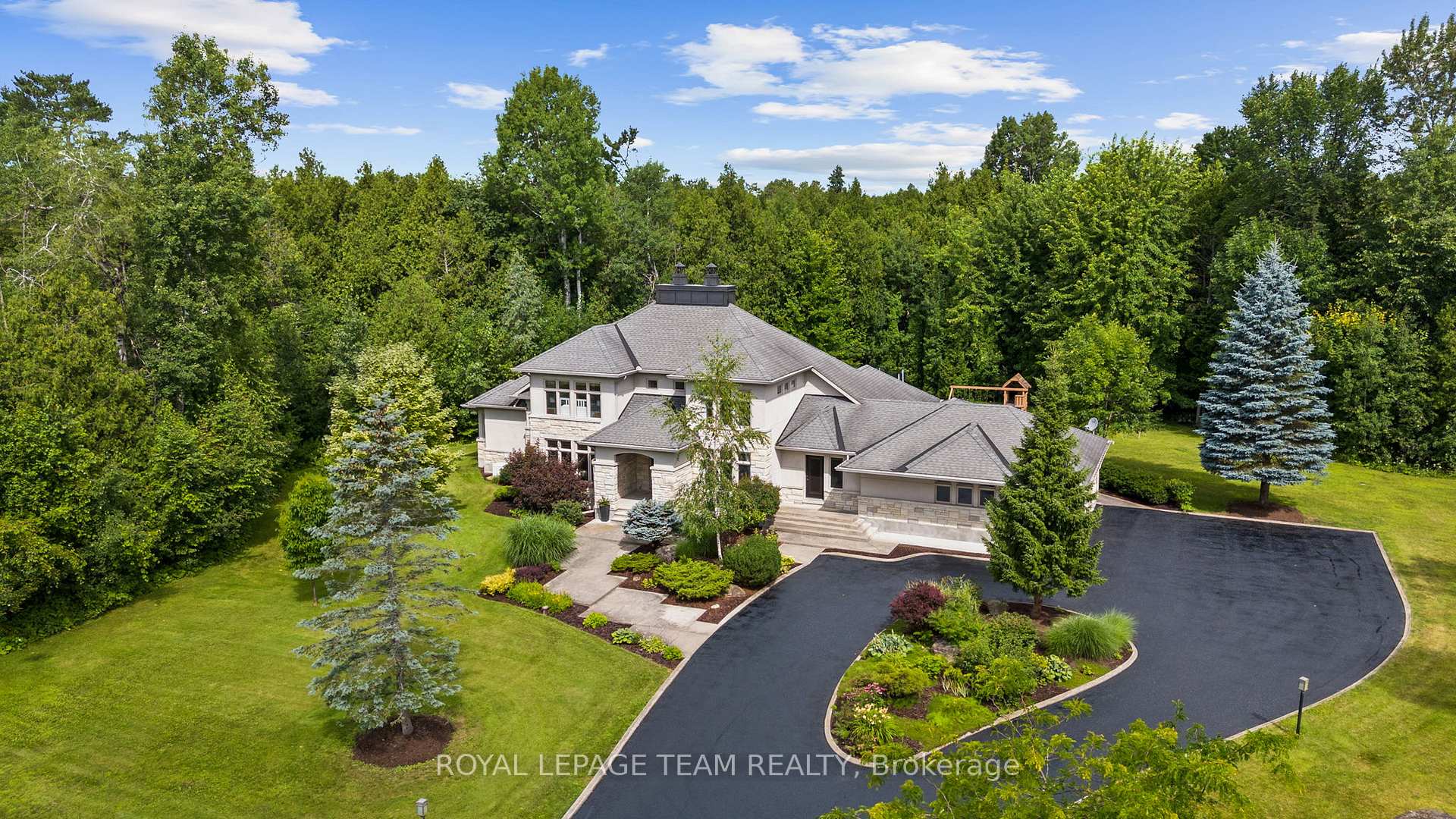 Photo 2 of 5811 Longhearth Way, Ottawa, Manotick East to Manotick Station — HOMEH