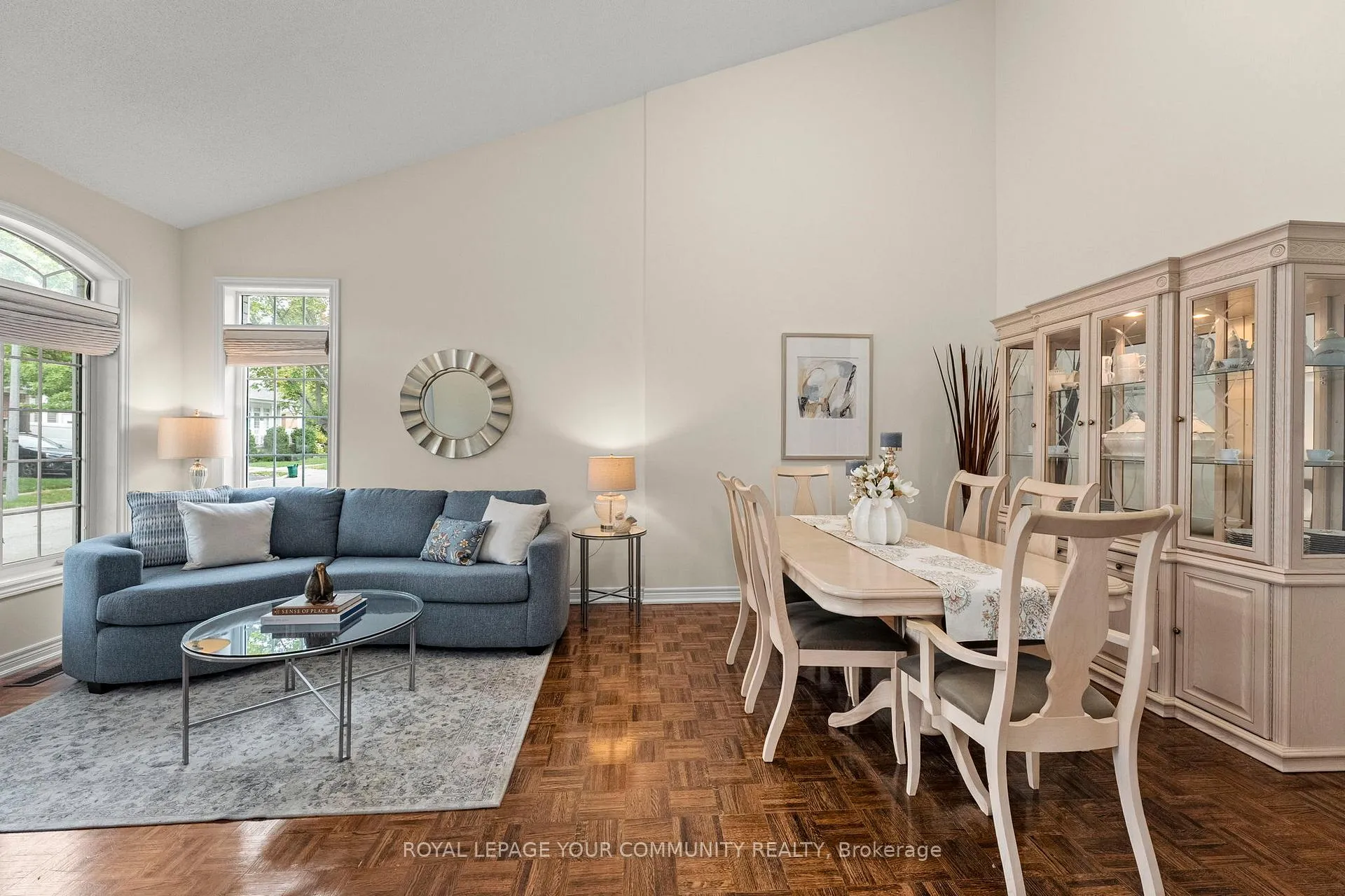 Photo 4 of 29 Cliveden Place, Markham, Berczy — HOMEH