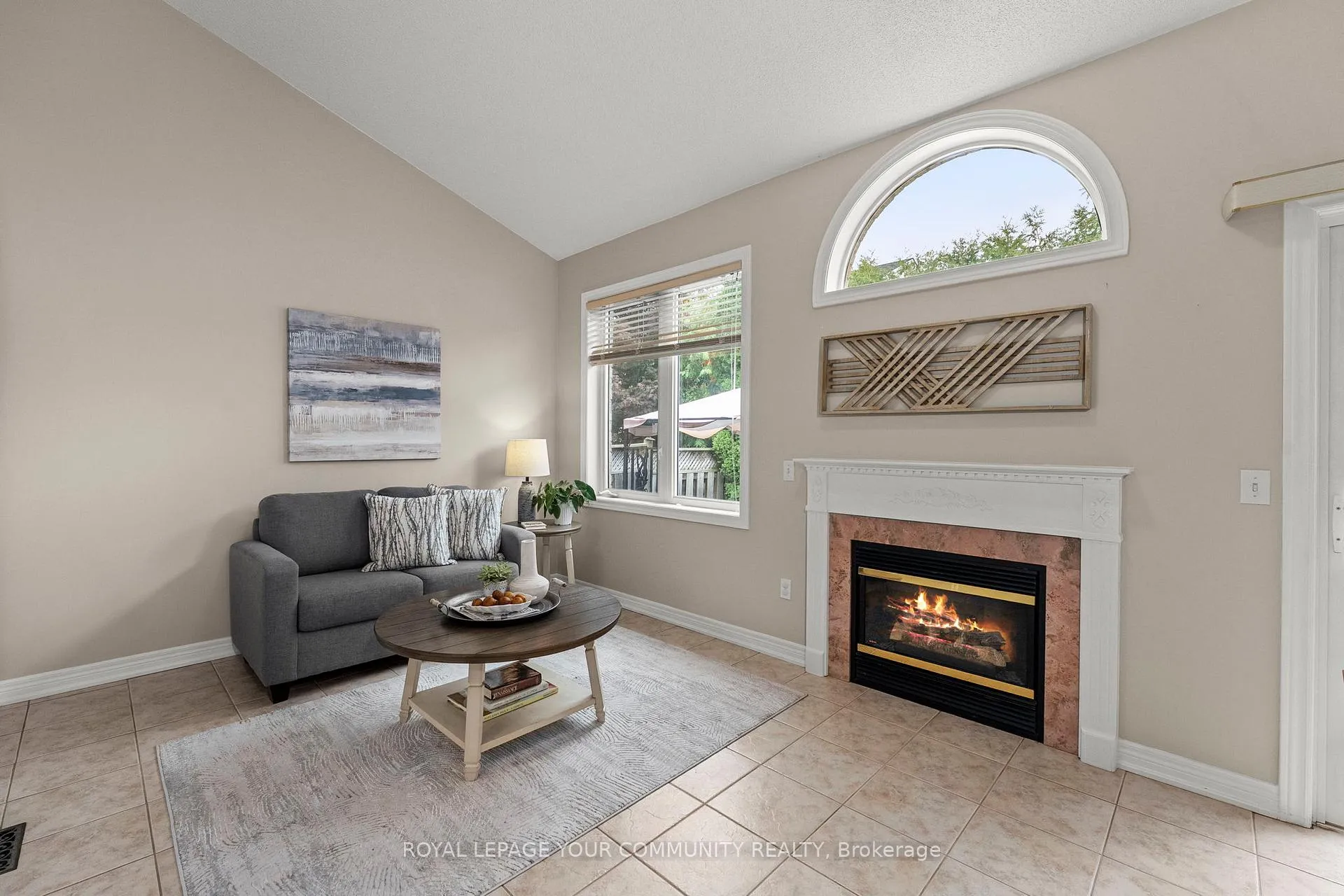 Photo 11 of 29 Cliveden Place, Markham, Berczy — HOMEH