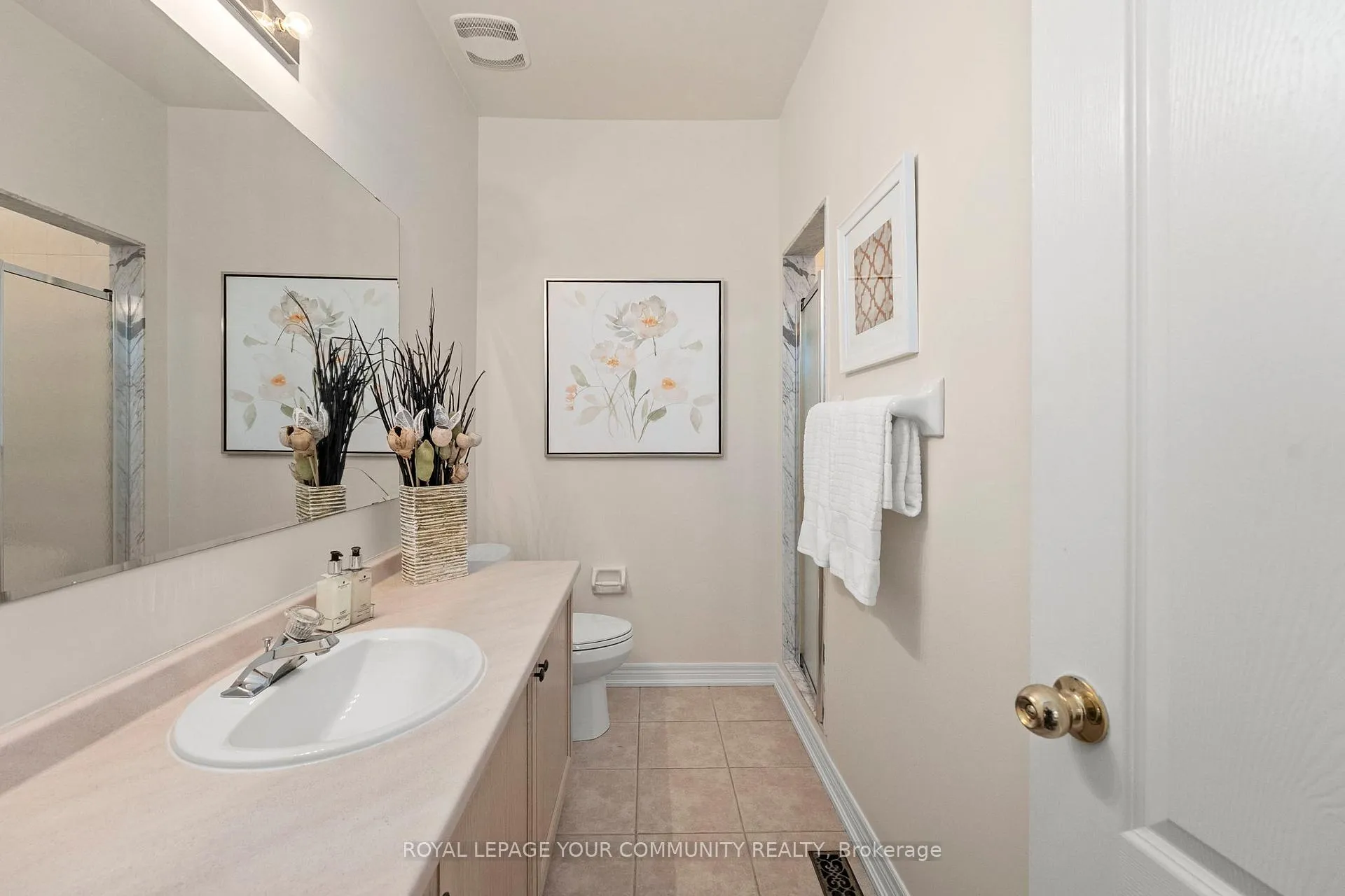 Photo 17 of 29 Cliveden Place, Markham, Berczy — HOMEH