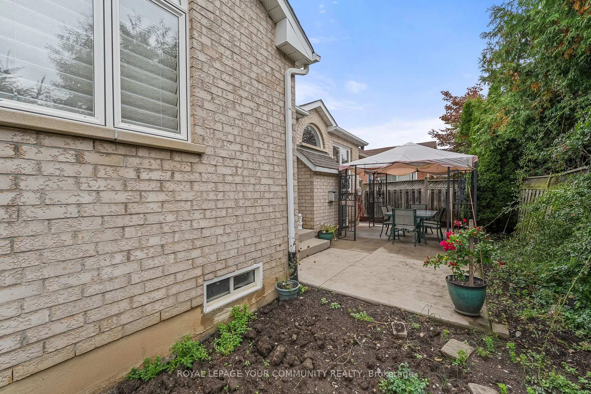 Photo 24 of 29 Cliveden Place, Markham, Berczy — HOMEH