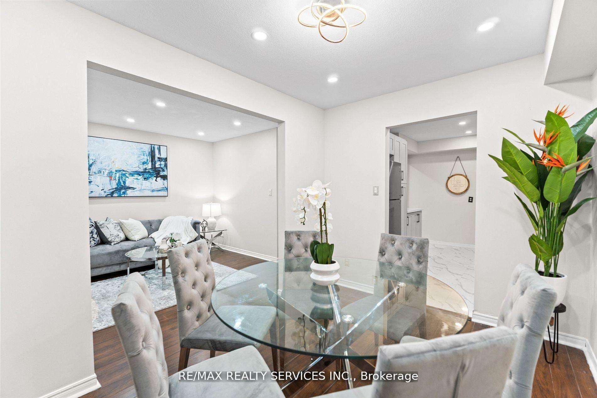 Photo 11 of 26 Woolwich Street, Kitchener — HOMEH