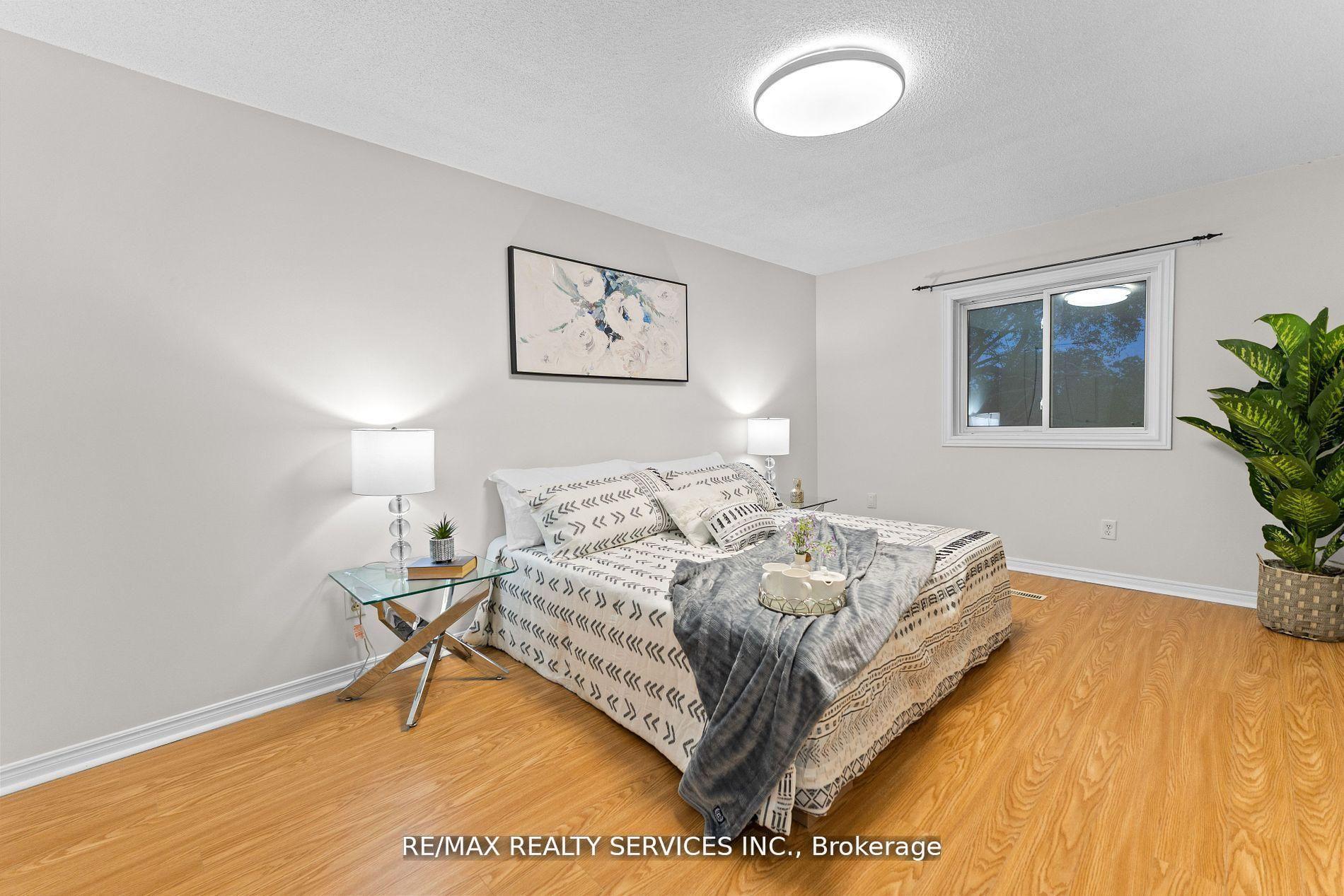 Photo 17 of 26 Woolwich Street, Kitchener — HOMEH