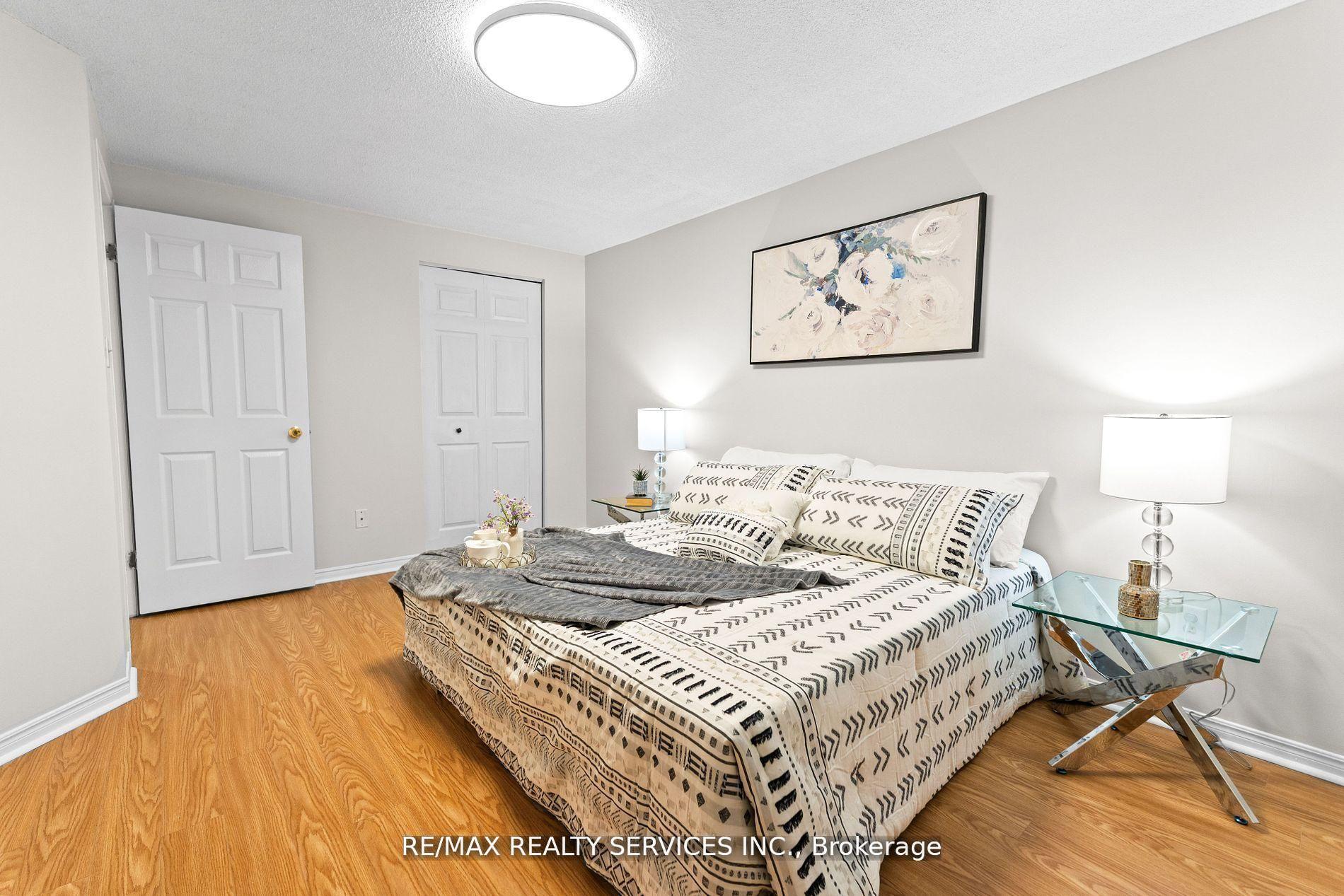 Photo 18 of 26 Woolwich Street, Kitchener — HOMEH