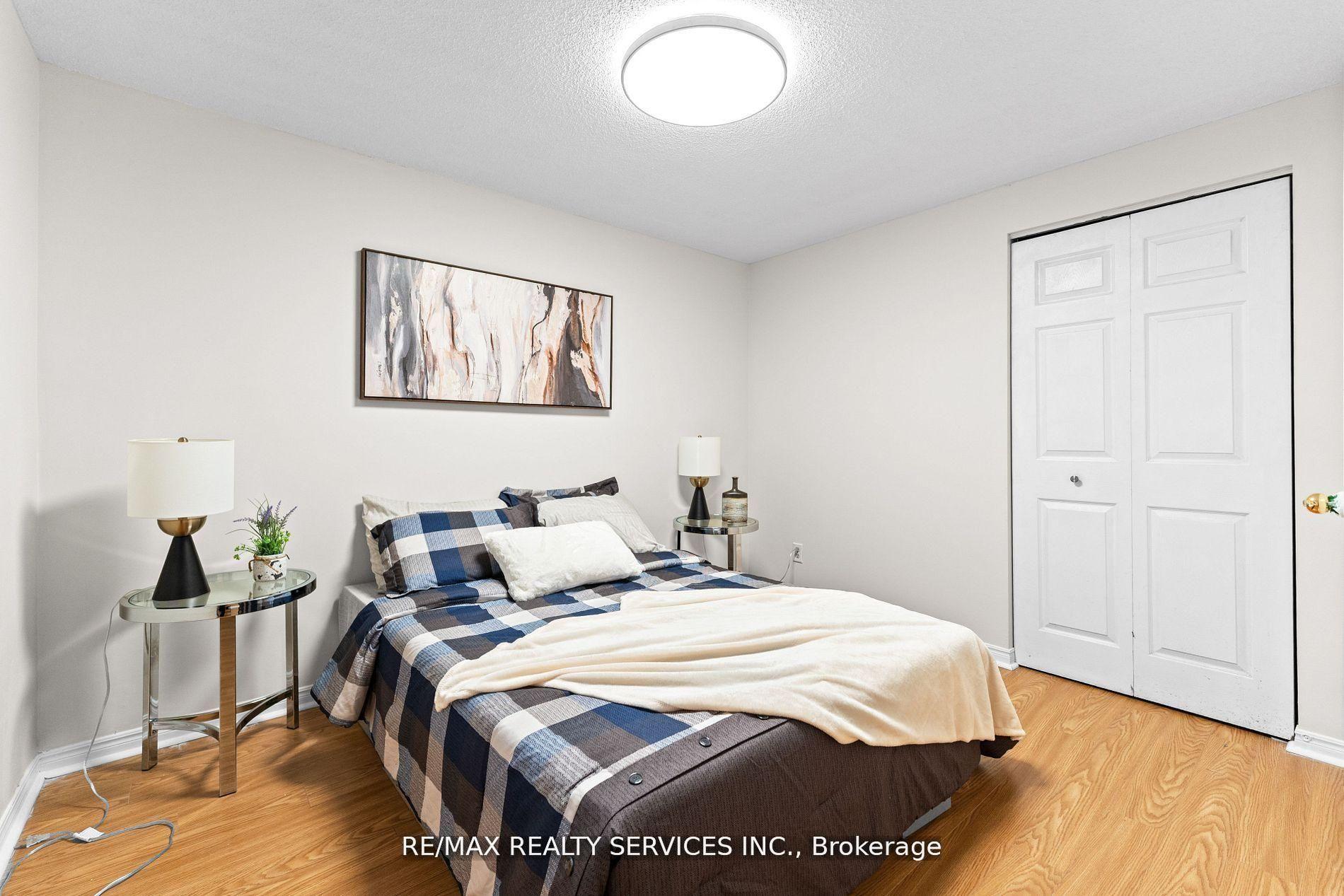 Photo 21 of 26 Woolwich Street, Kitchener — HOMEH