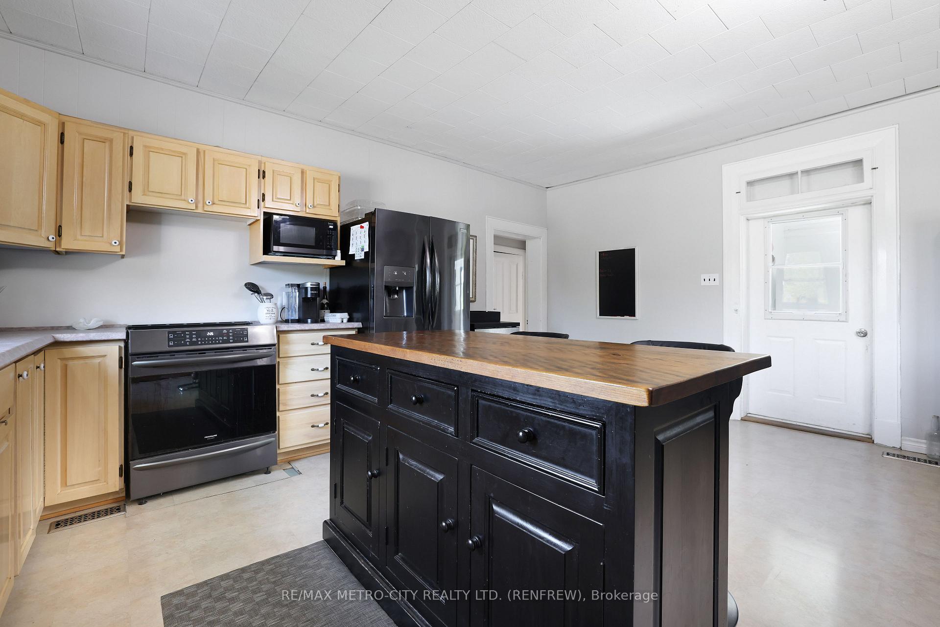 Photo 14 of 620 A Yantha Road, Horton, Horton Twp — HOMEH